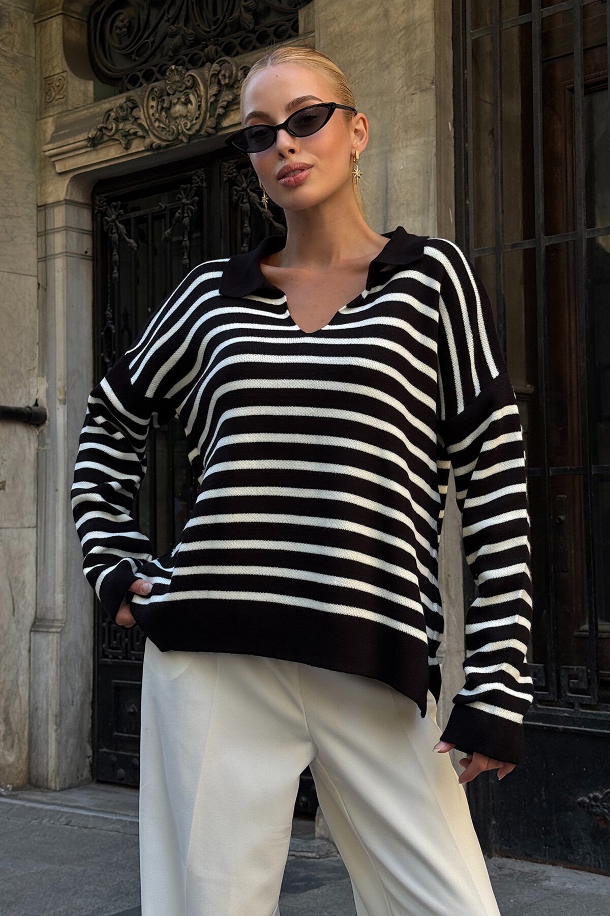 Siyah-Çizgili Polo Yaka Yarım Pat Oversize Triko Kazak