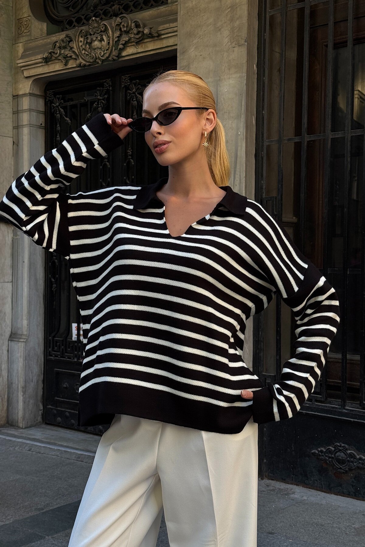 Siyah-Çizgili Polo Yaka Yarım Pat Oversize Triko Kazak