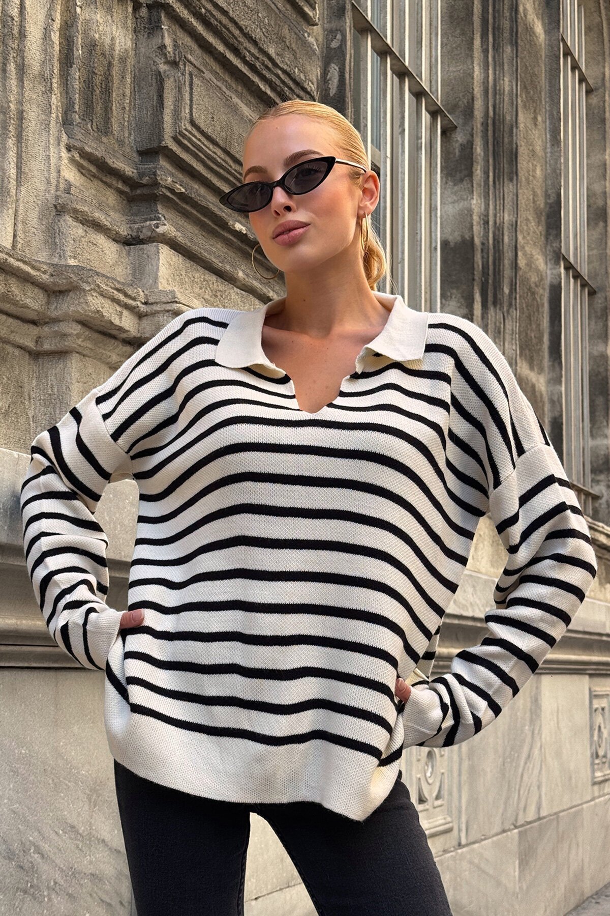 Ekru-Siyah Polo Yaka Yarım Pat Oversize Triko Kazak