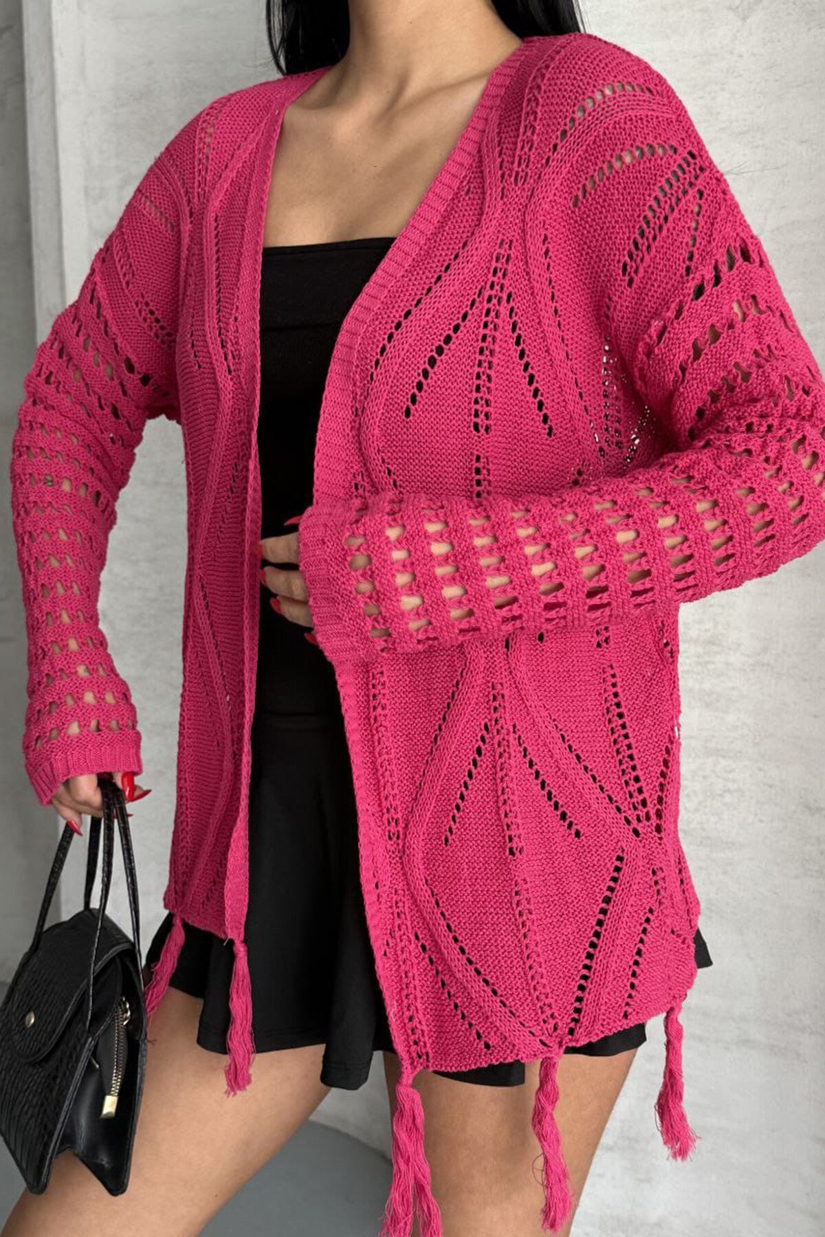 Fuşya Püsküllü Ajurlu Hırka