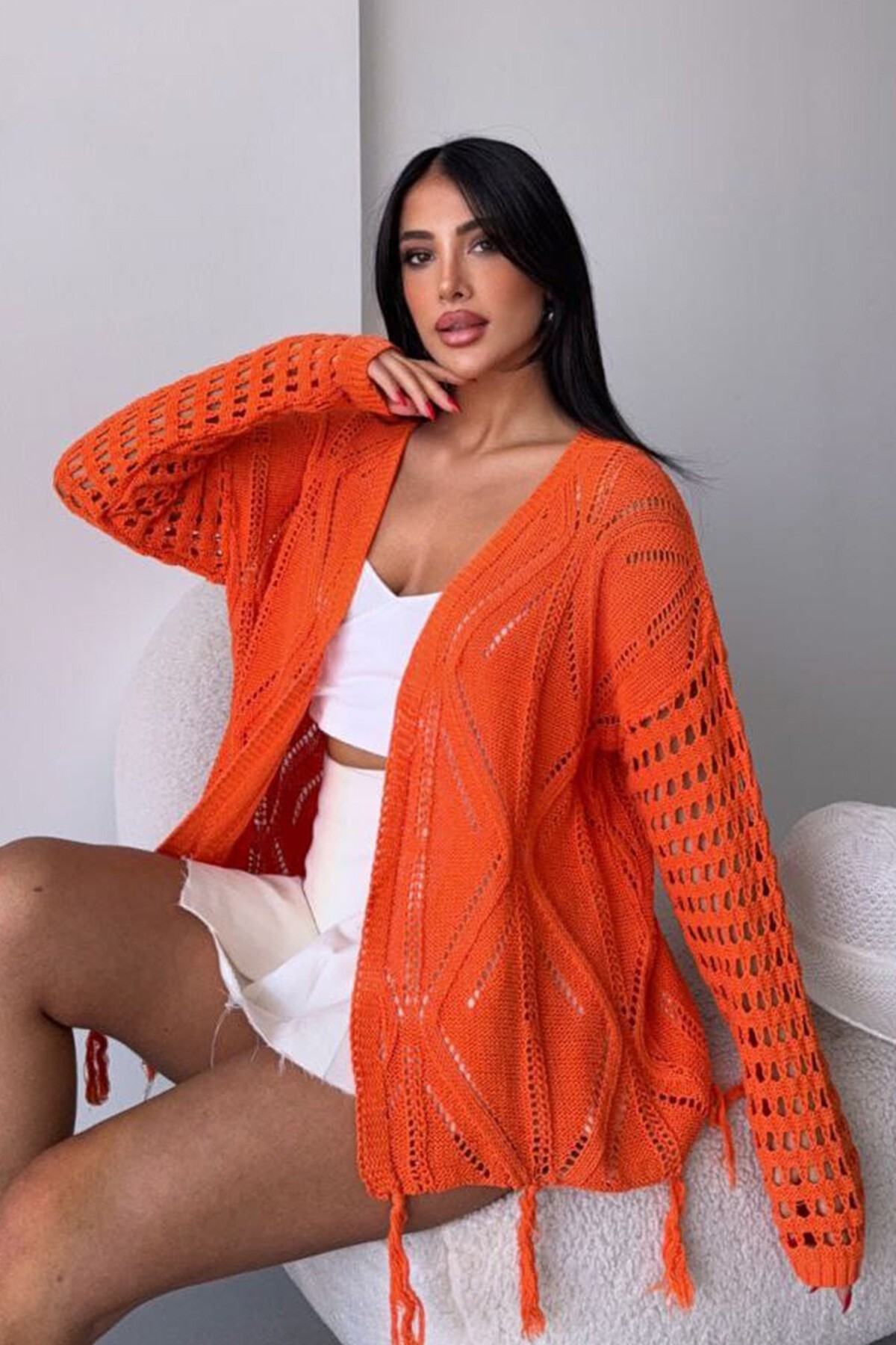 Turuncu Püsküllü Ajurlu Hırka