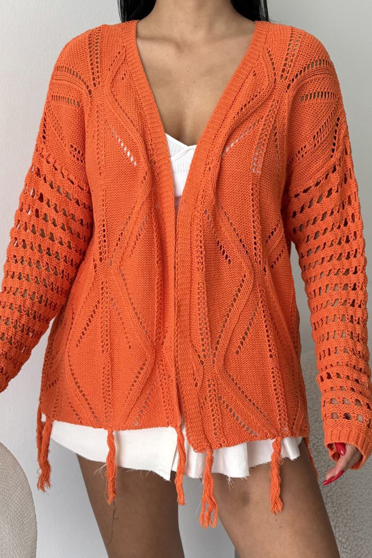 Turuncu Püsküllü Ajurlu Hırka