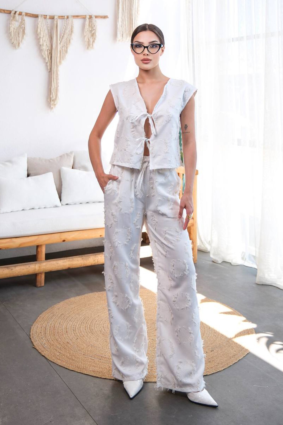 Ekru Püsküllü Bağlama Detaylı Bluz Ve Pantolon Takım