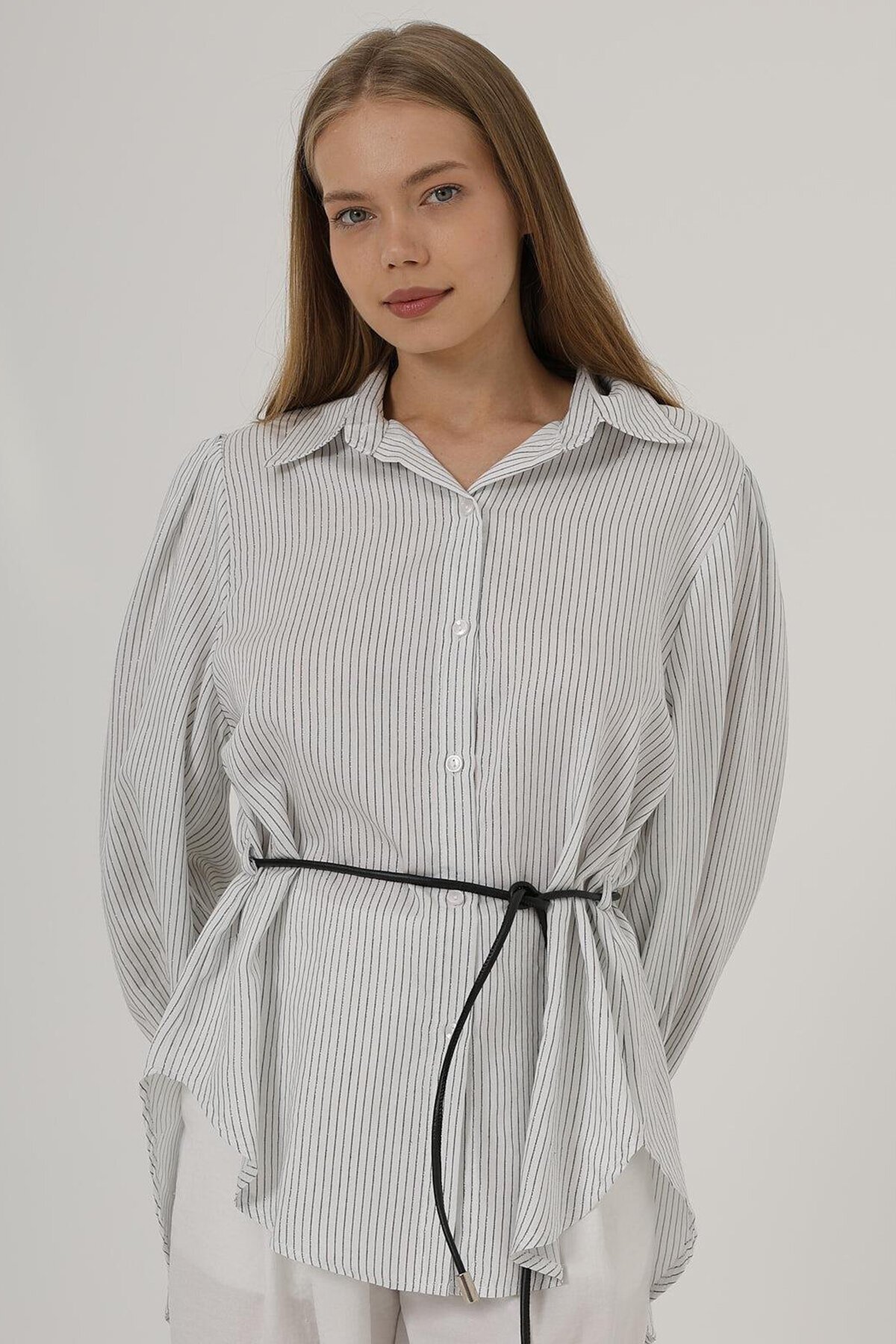 Beyaz Simli Çizgili İp Bağlamalı Oversize Gömlek
