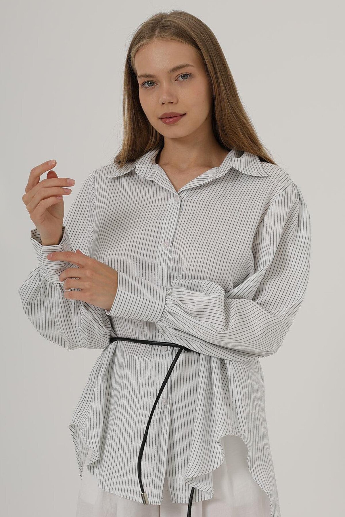 Beyaz Simli Çizgili İp Bağlamalı Oversize Gömlek