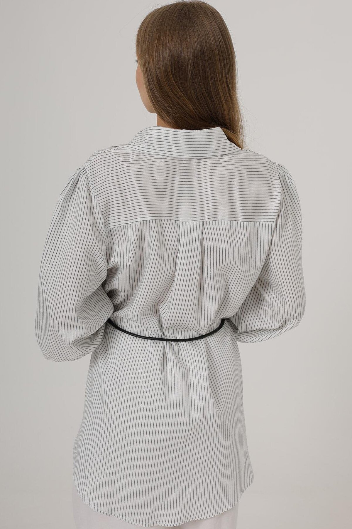 Beyaz Simli Çizgili İp Bağlamalı Oversize Gömlek