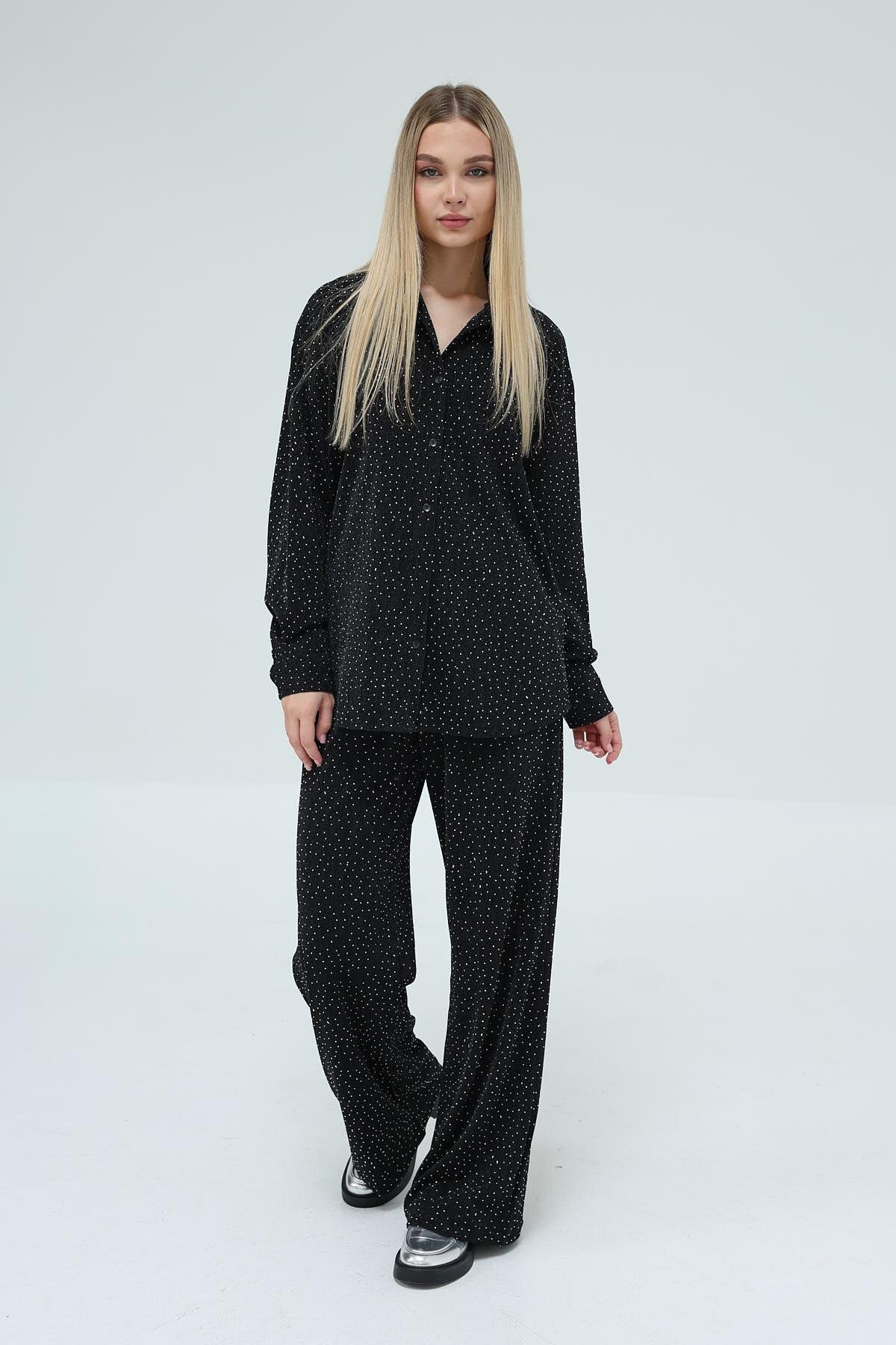 Siyah Taş İşlemeli Oversize Gömlek Ve Palazzo Pantolon Takım