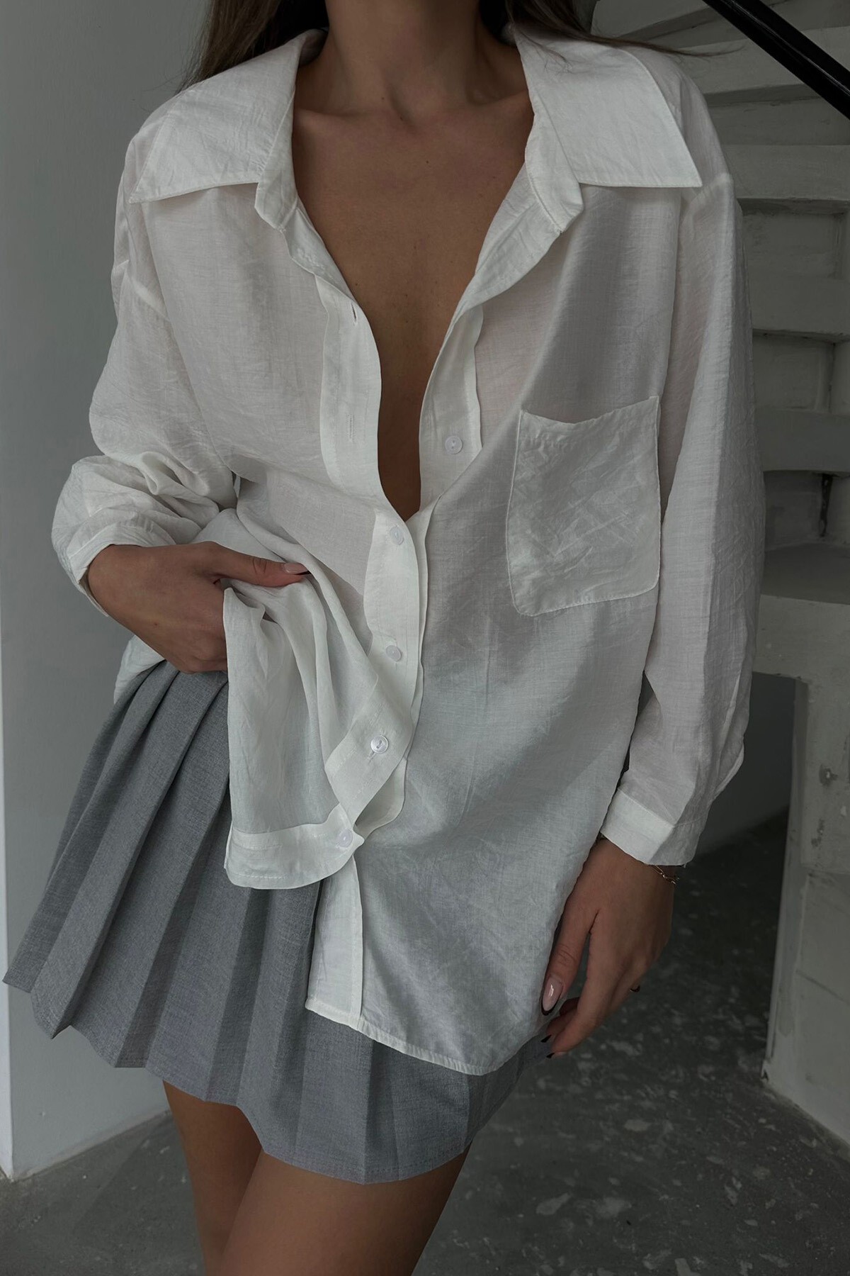 Beyaz Tek Cepli Uzun Kol Oversize Gömlek