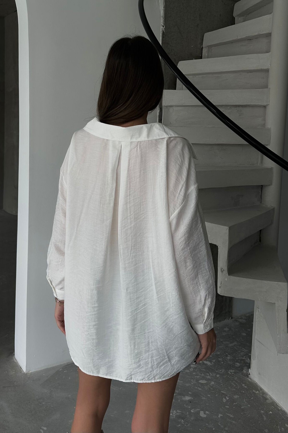 Beyaz Tek Cepli Uzun Kol Oversize Gömlek