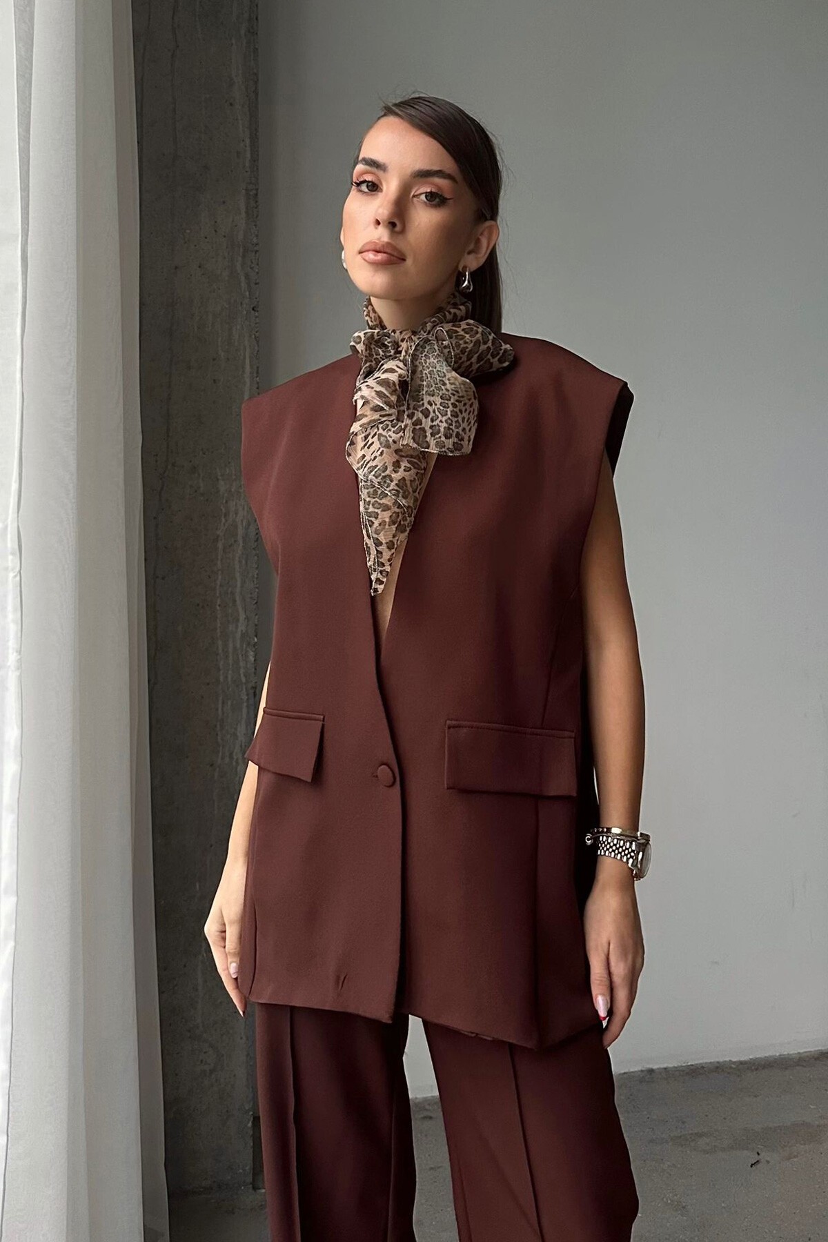 Kahverengi Tek Düğmeli Cep Kapaklı Oversize Yelek