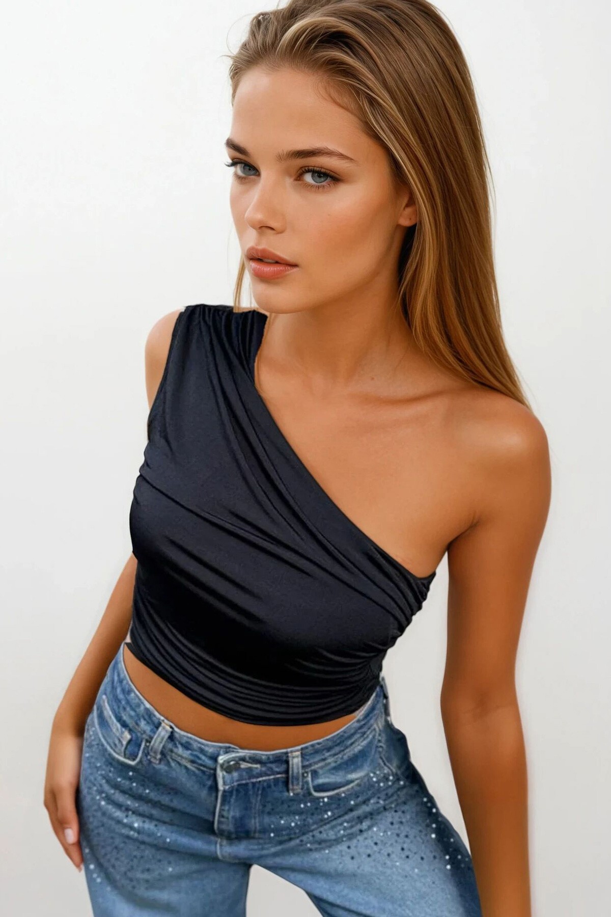 Siyah Tek Omuz Drapeli Crop Bluz