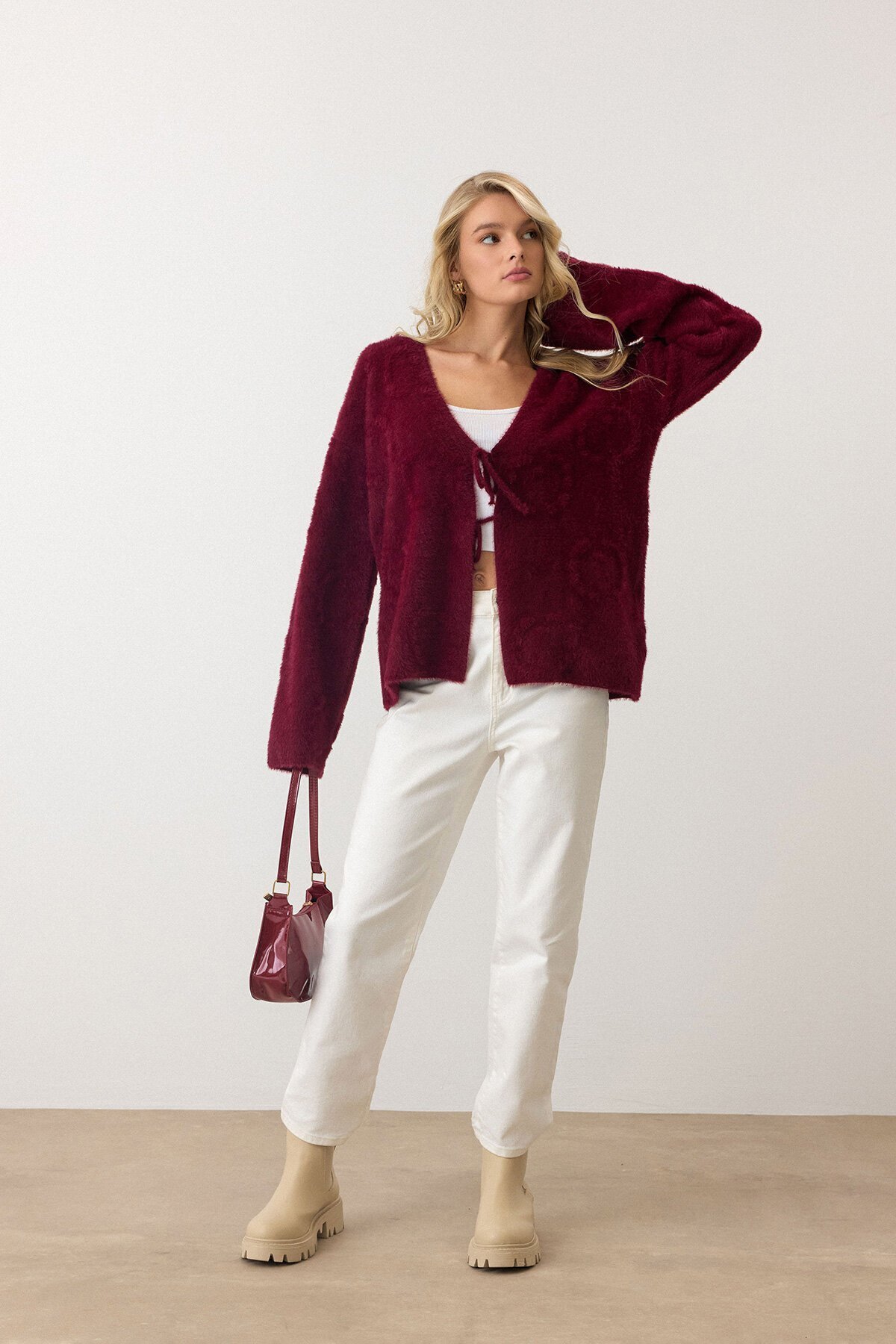 Bordo V Yaka Bağcık Detaylı Desenli Triko Hırka