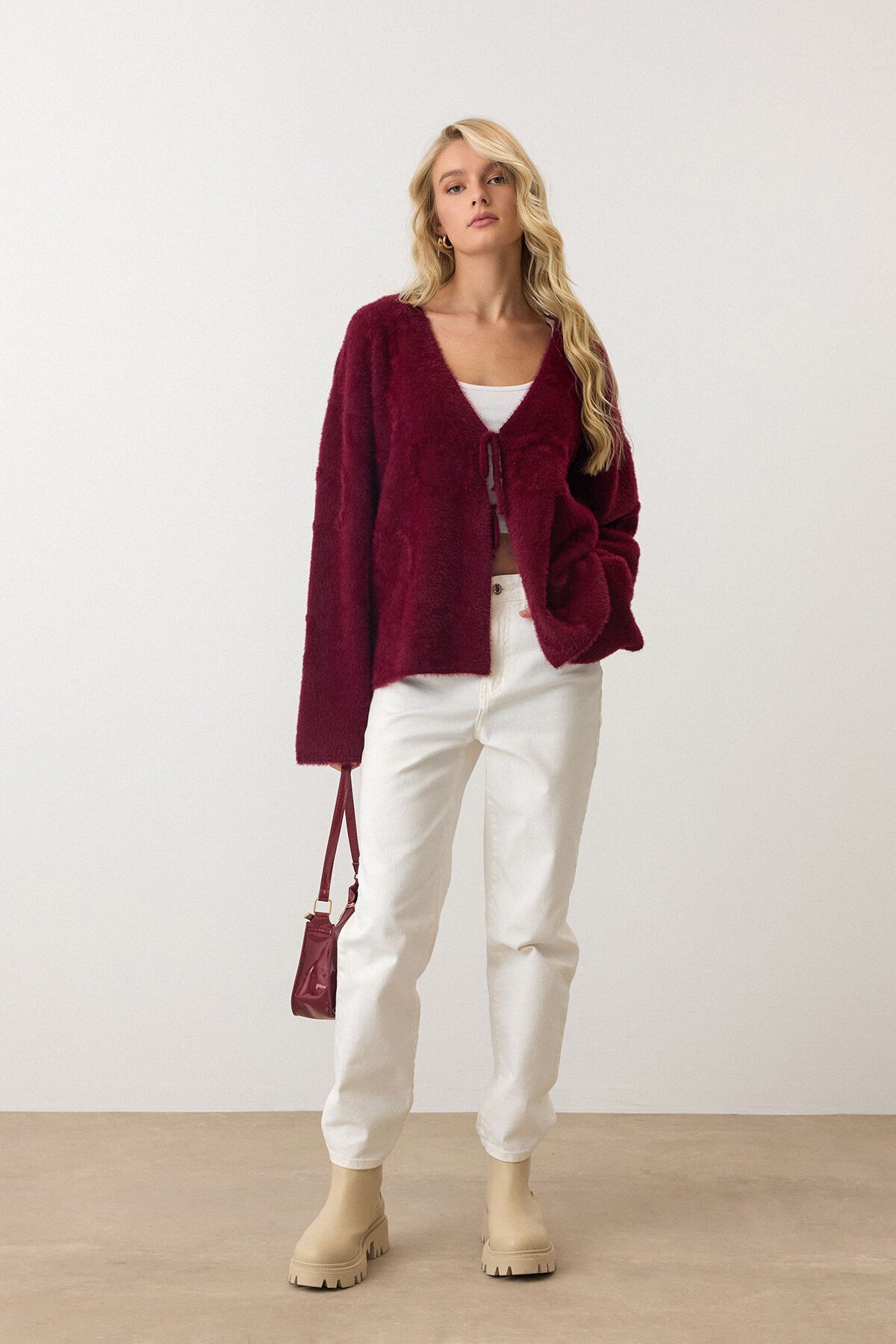 Bordo V Yaka Bağcık Detaylı Desenli Triko Hırka