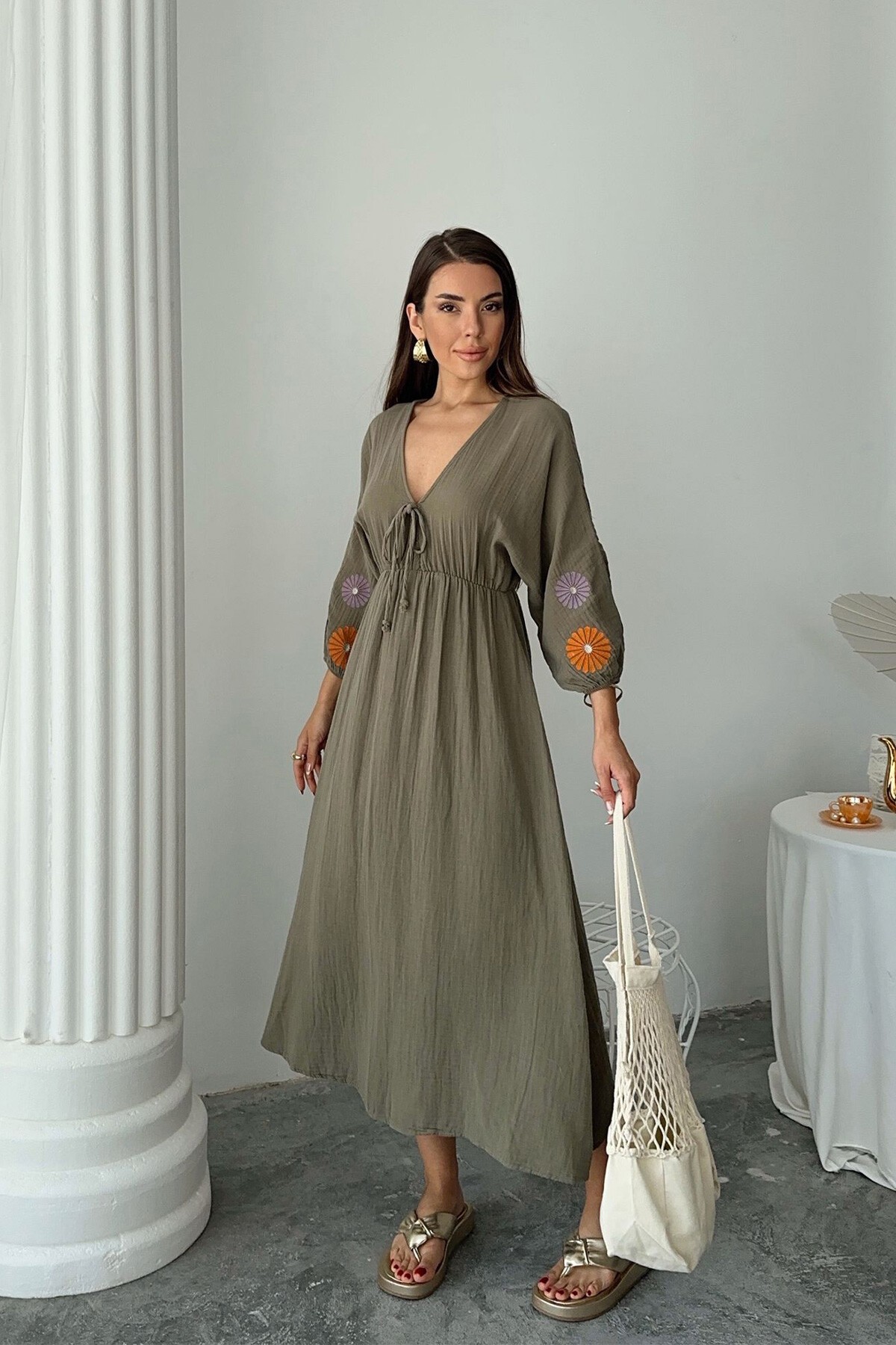 Haki V Yaka Balon Kol Bağcıklı Astarlı Uzun Elbise