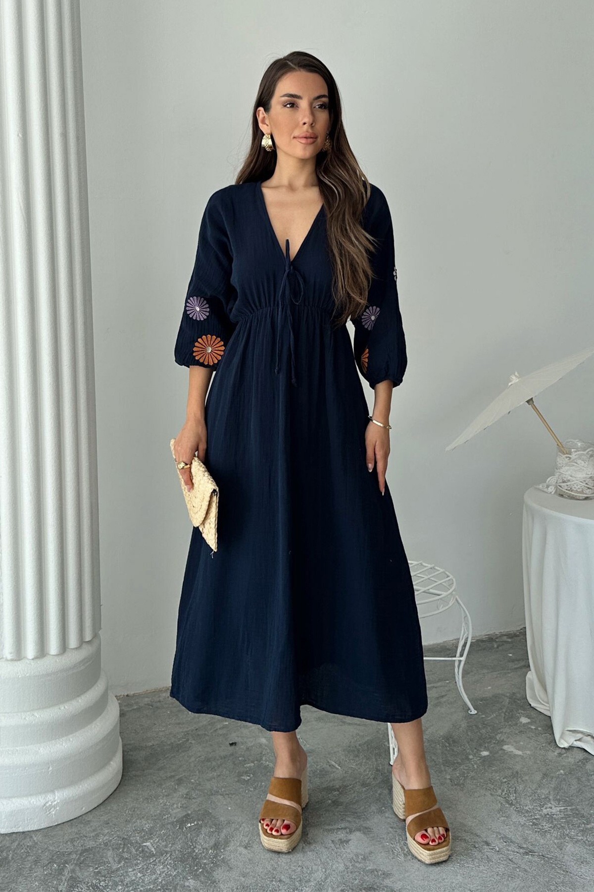 Lacivert V Yaka Balon Kol Bağcıklı Astarlı Uzun Elbise