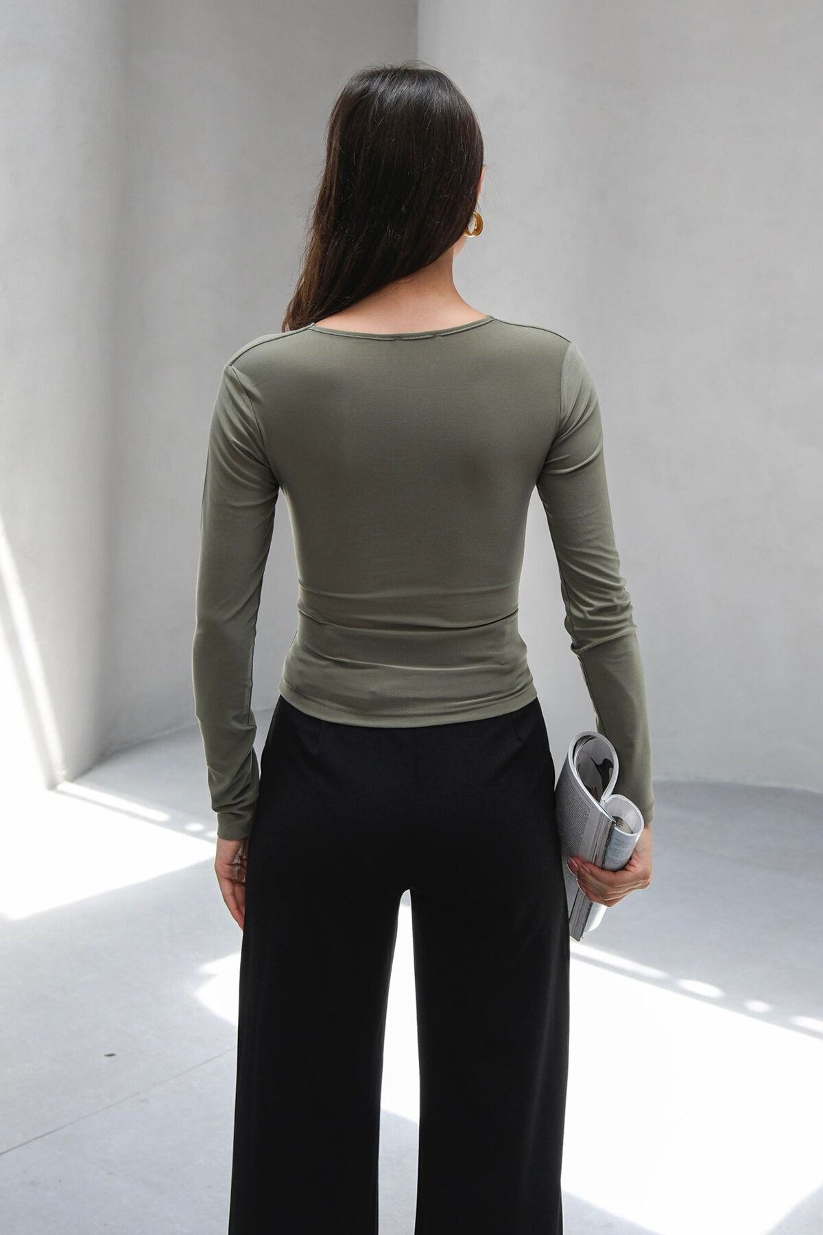 Haki V Yaka Önü Büzgü Düğümlü Uzun Kollu Bluz