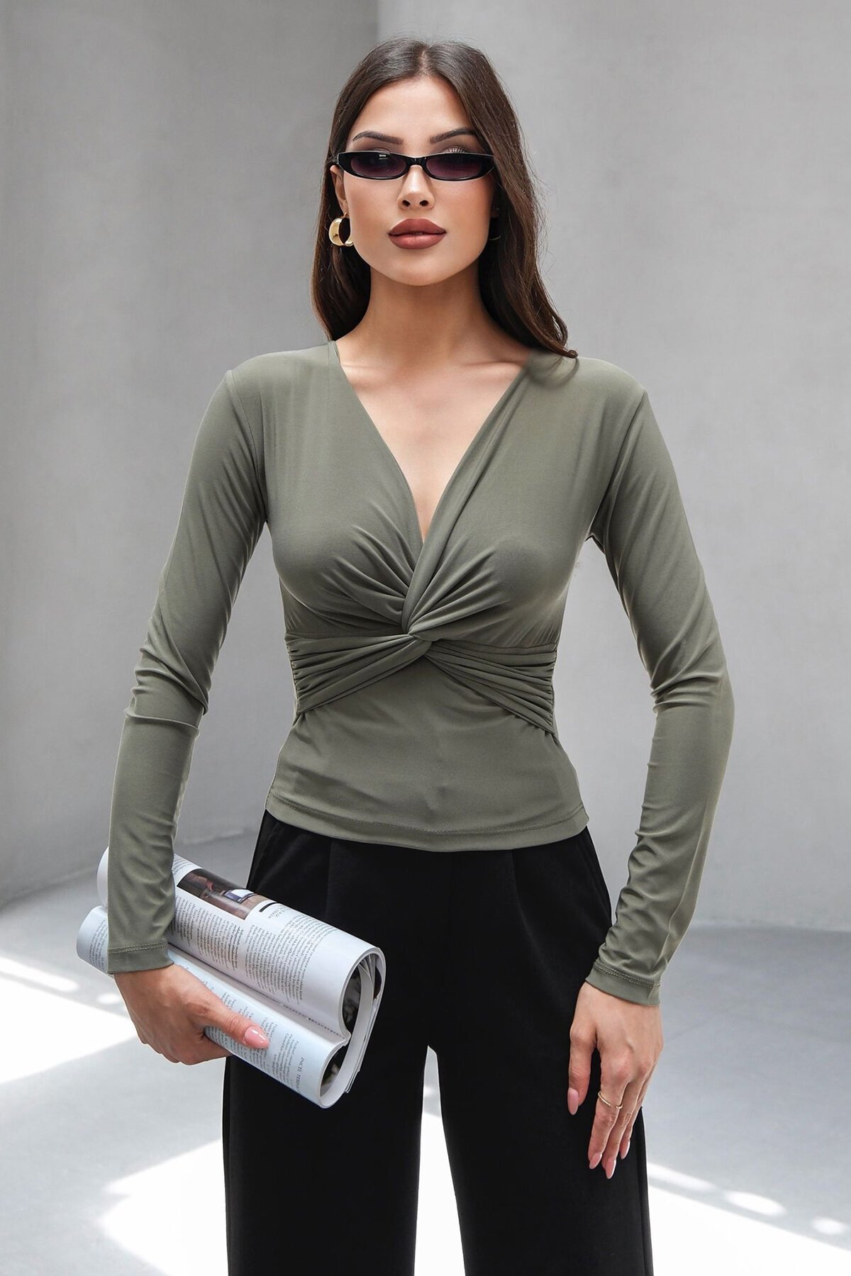 Haki V Yaka Önü Büzgü Düğümlü Uzun Kollu Bluz