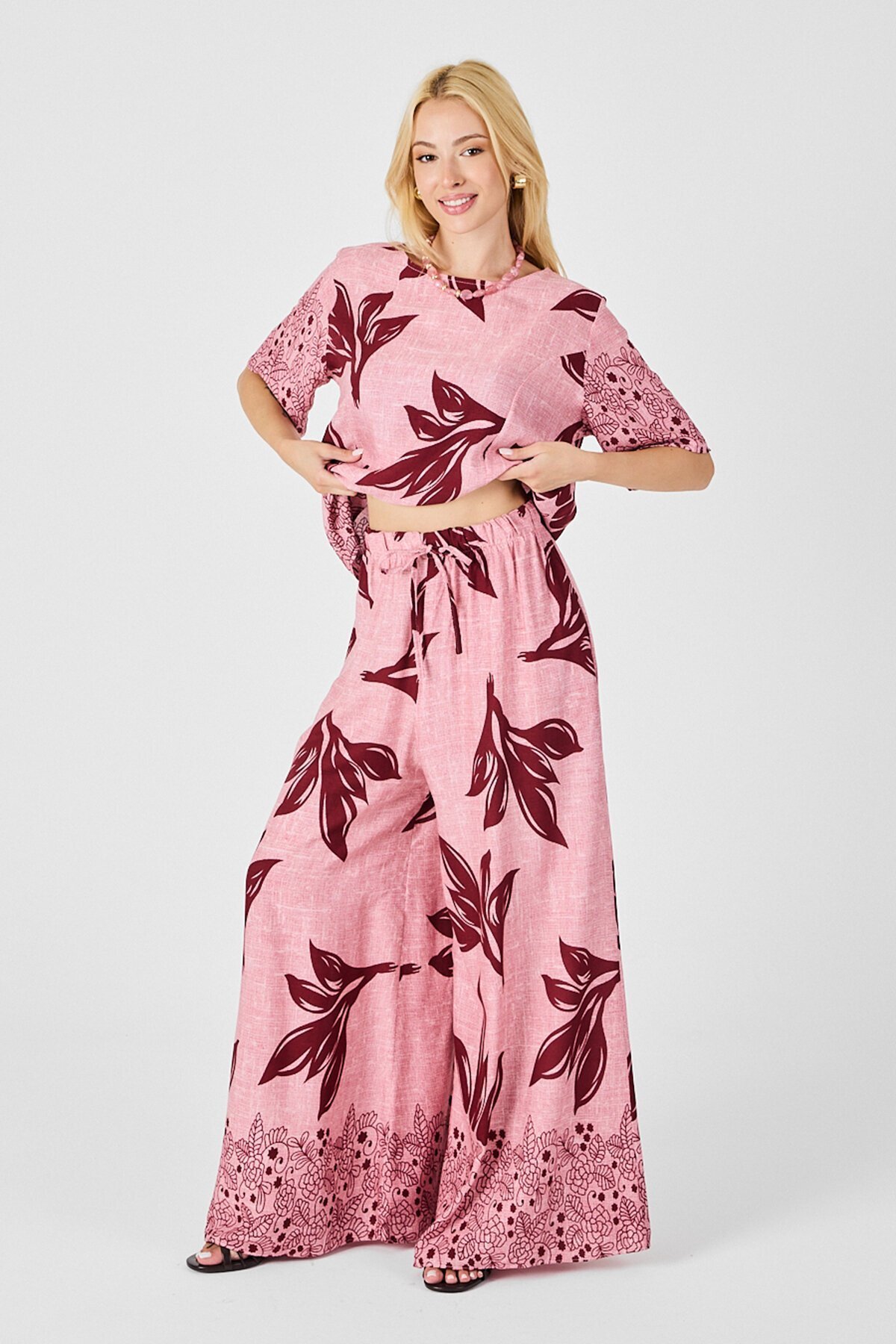 Mürdüm-Çiçek Yaprak Desenli Oversize Bluz Ve Bol Paça Pantolon Takım