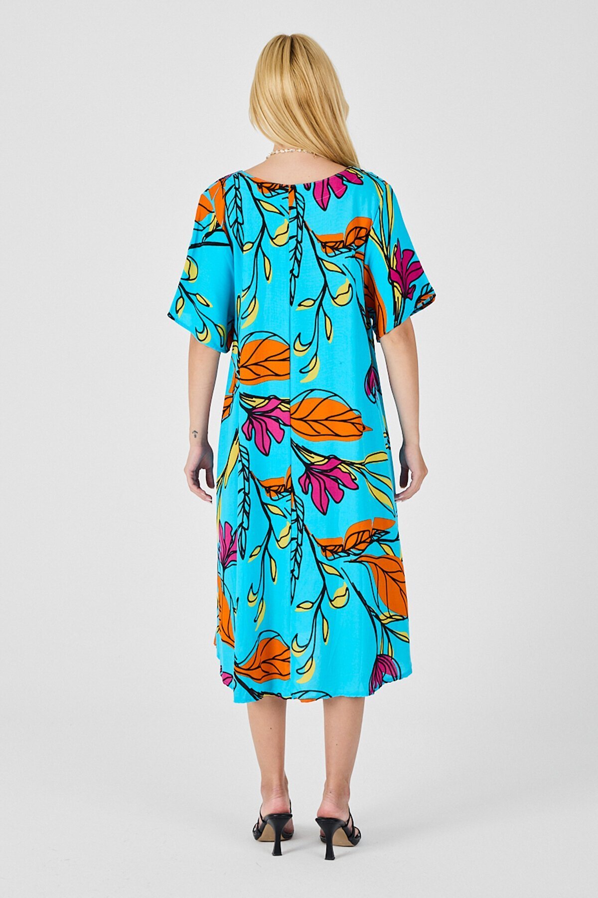 Bebe Mavi Yaprak Desenli U Yaka Kısa Kollu Midi Boy Elbise