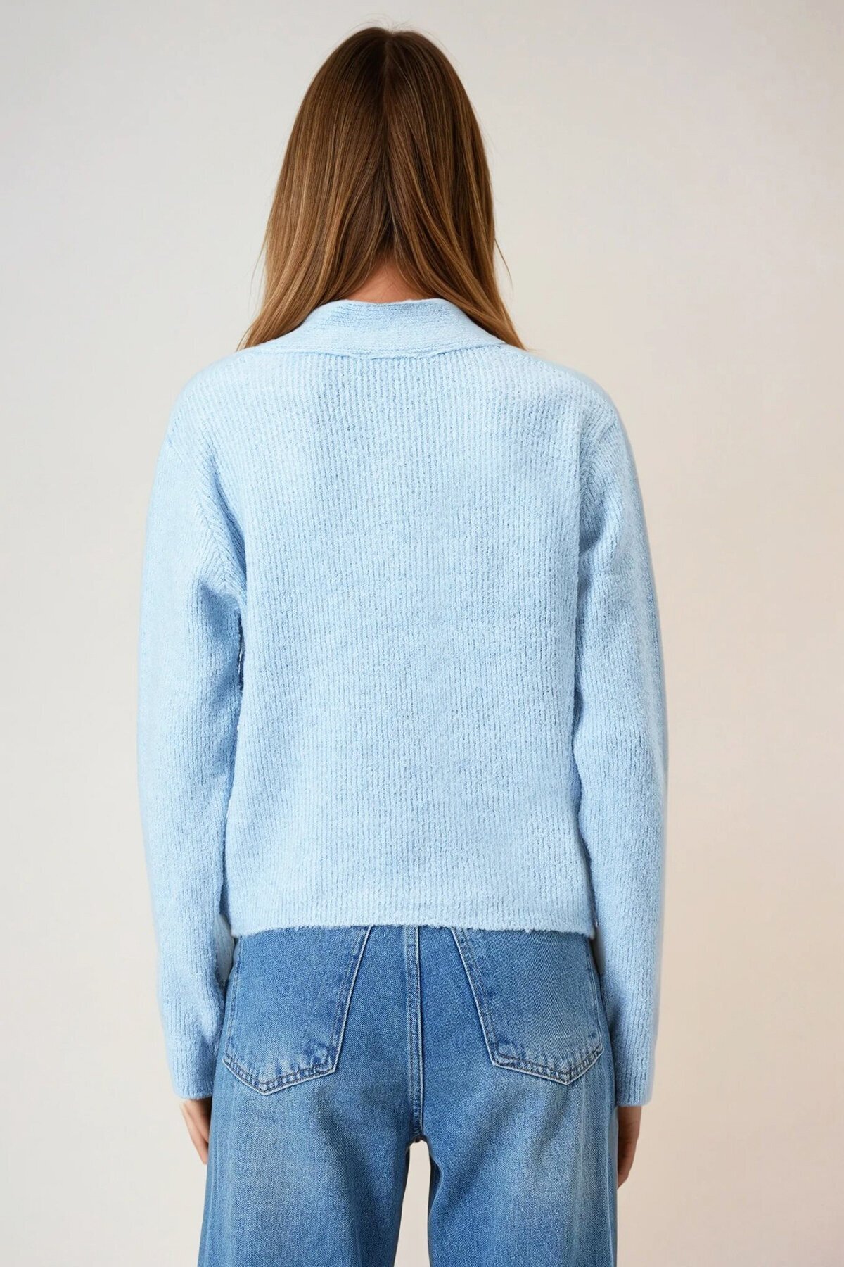 Aksesuar Detaylı V Yaka Uzun Kollu Triko Bluz