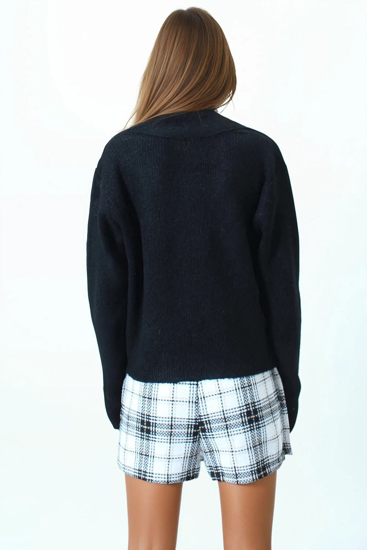 Aksesuar Detaylı V Yaka Uzun Kollu Triko Bluz