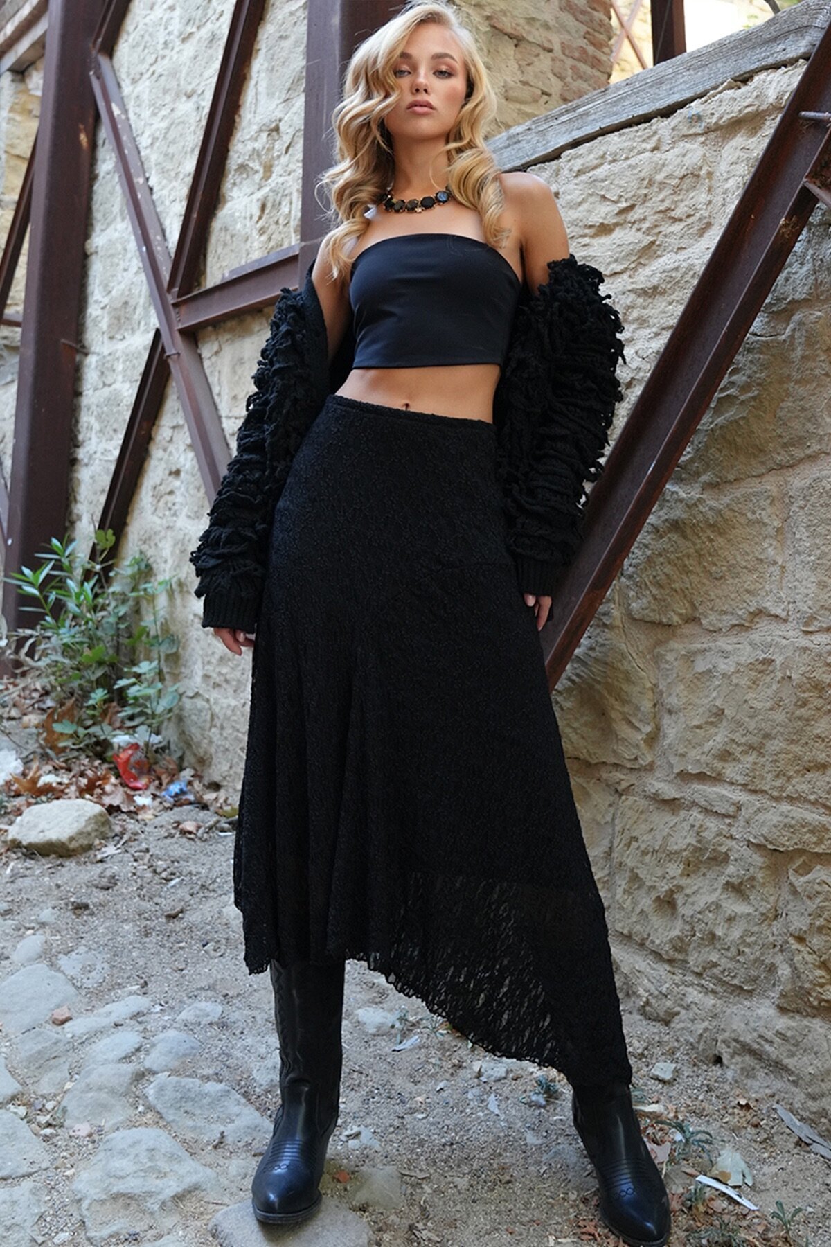 Asimetrik Kesim İçi Astarlı Dantel Etek