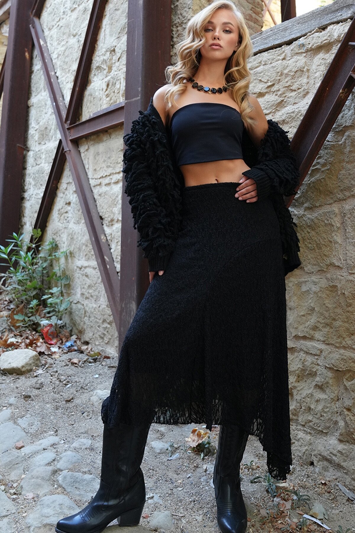 Asimetrik Kesim İçi Astarlı Dantel Etek