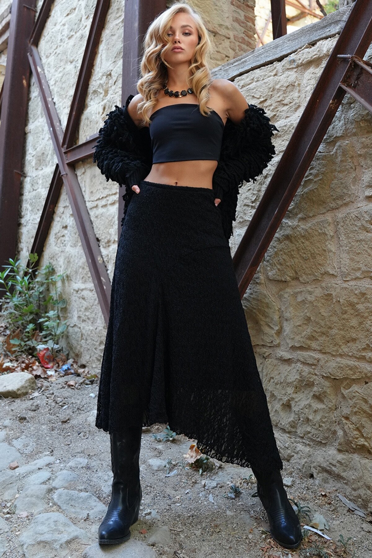 Asimetrik Kesim İçi Astarlı Dantel Etek