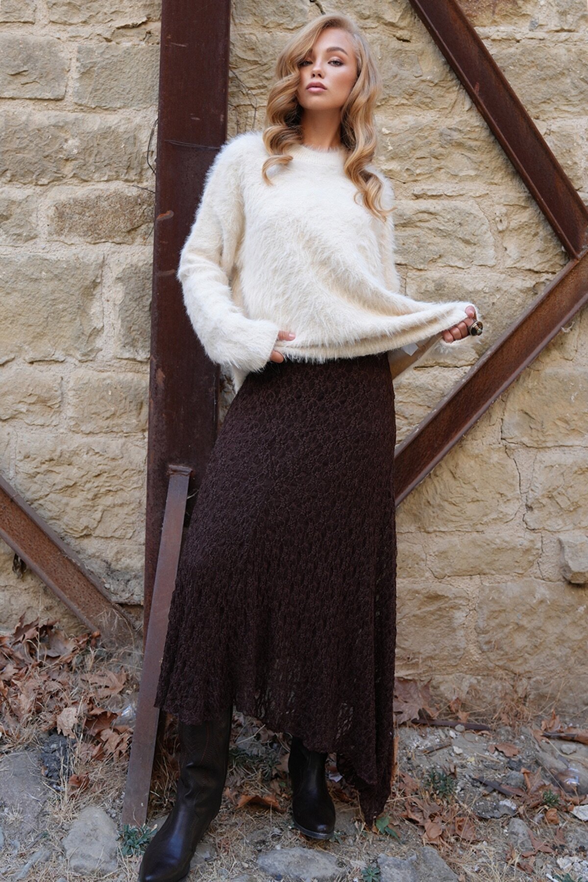 Asimetrik Kesim İçi Astarlı Dantel Etek