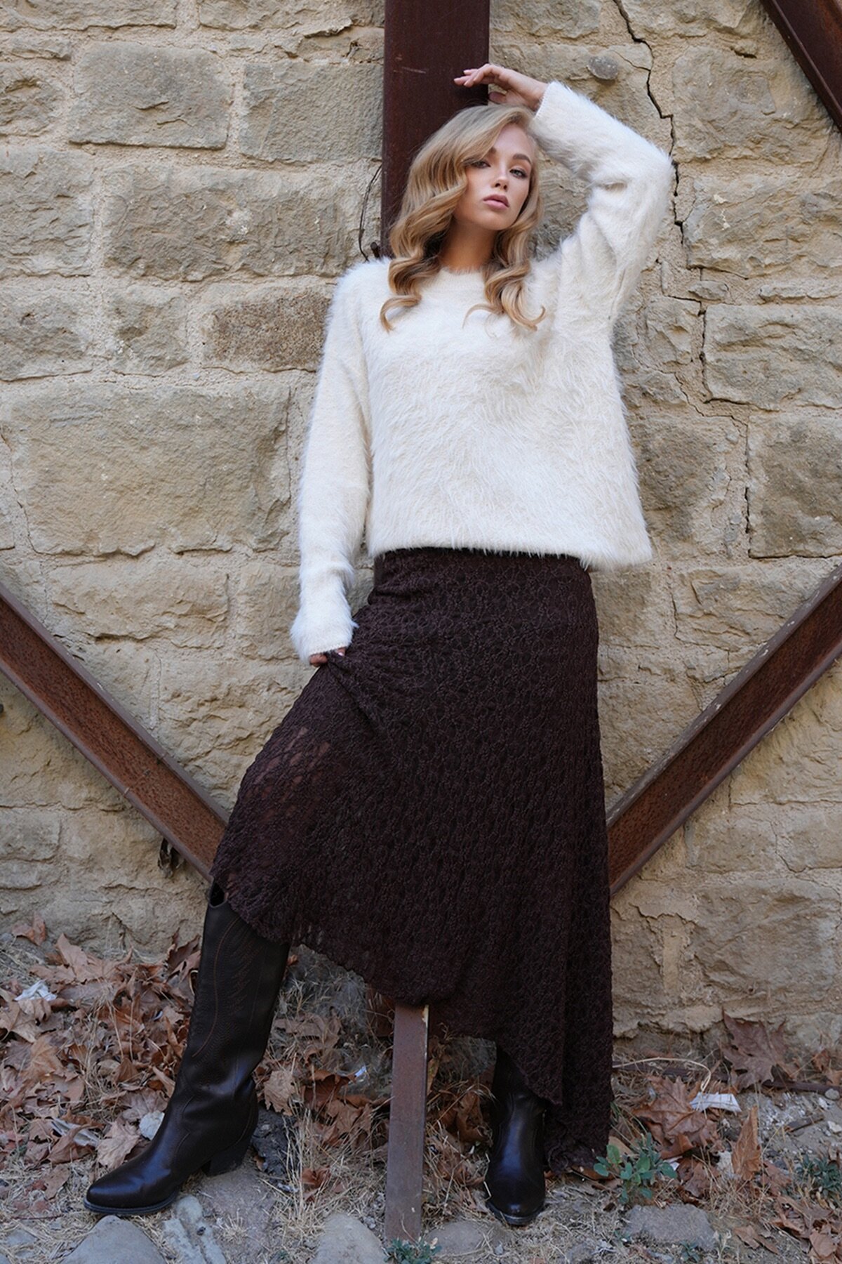 Asimetrik Kesim İçi Astarlı Dantel Etek