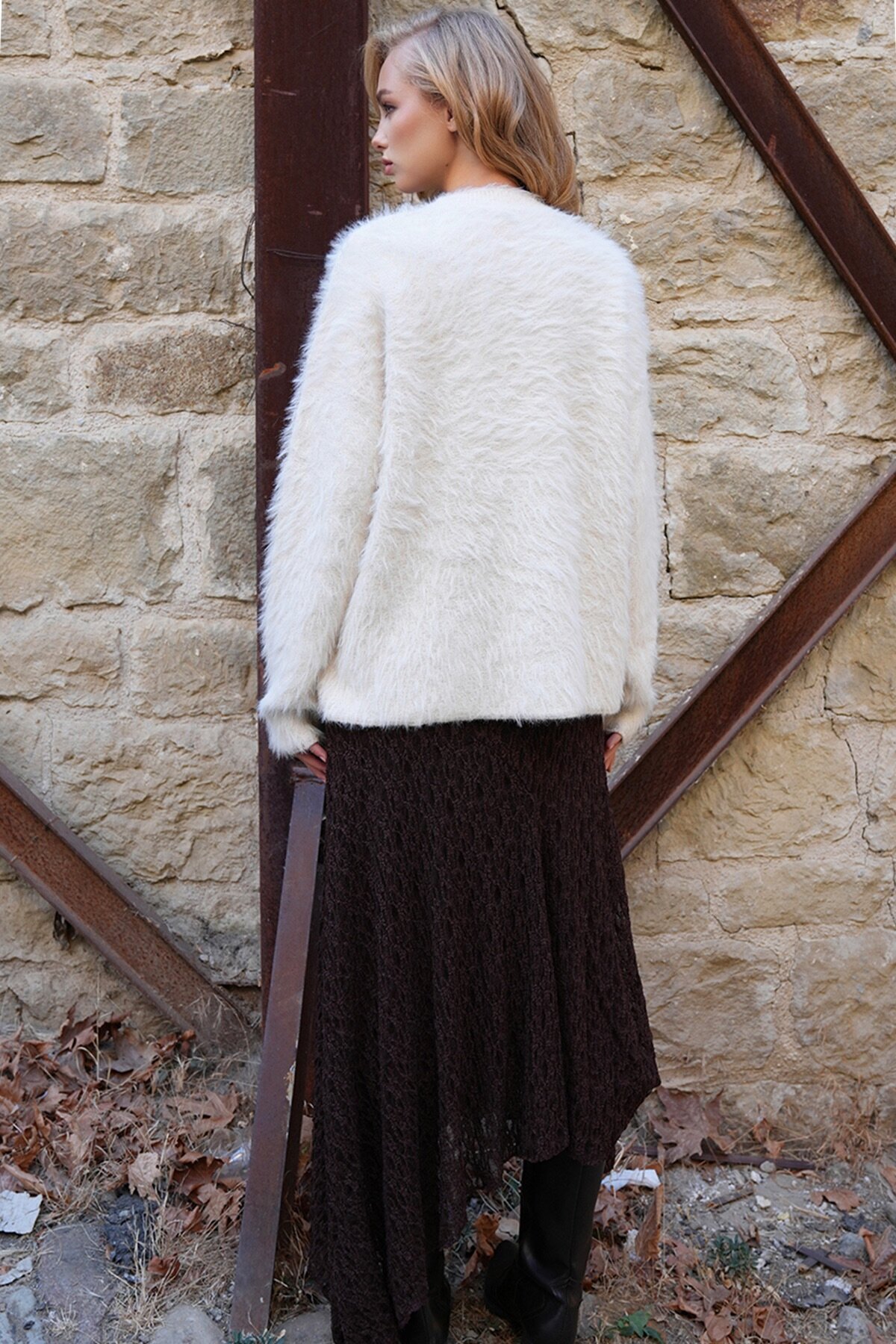 Asimetrik Kesim İçi Astarlı Dantel Etek