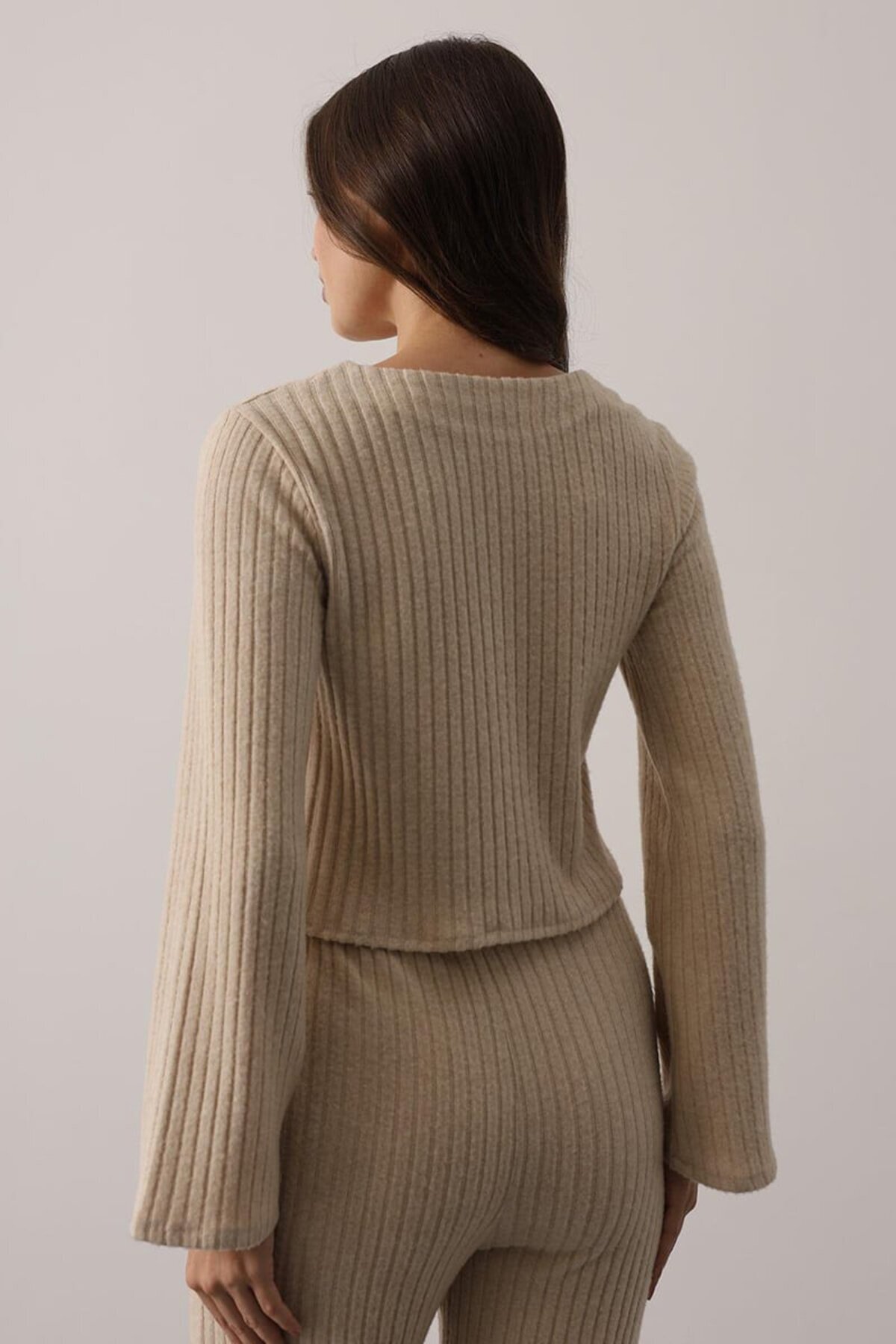 Bağcıklı Uzun Kollu Fiyonklu Triko Bluz