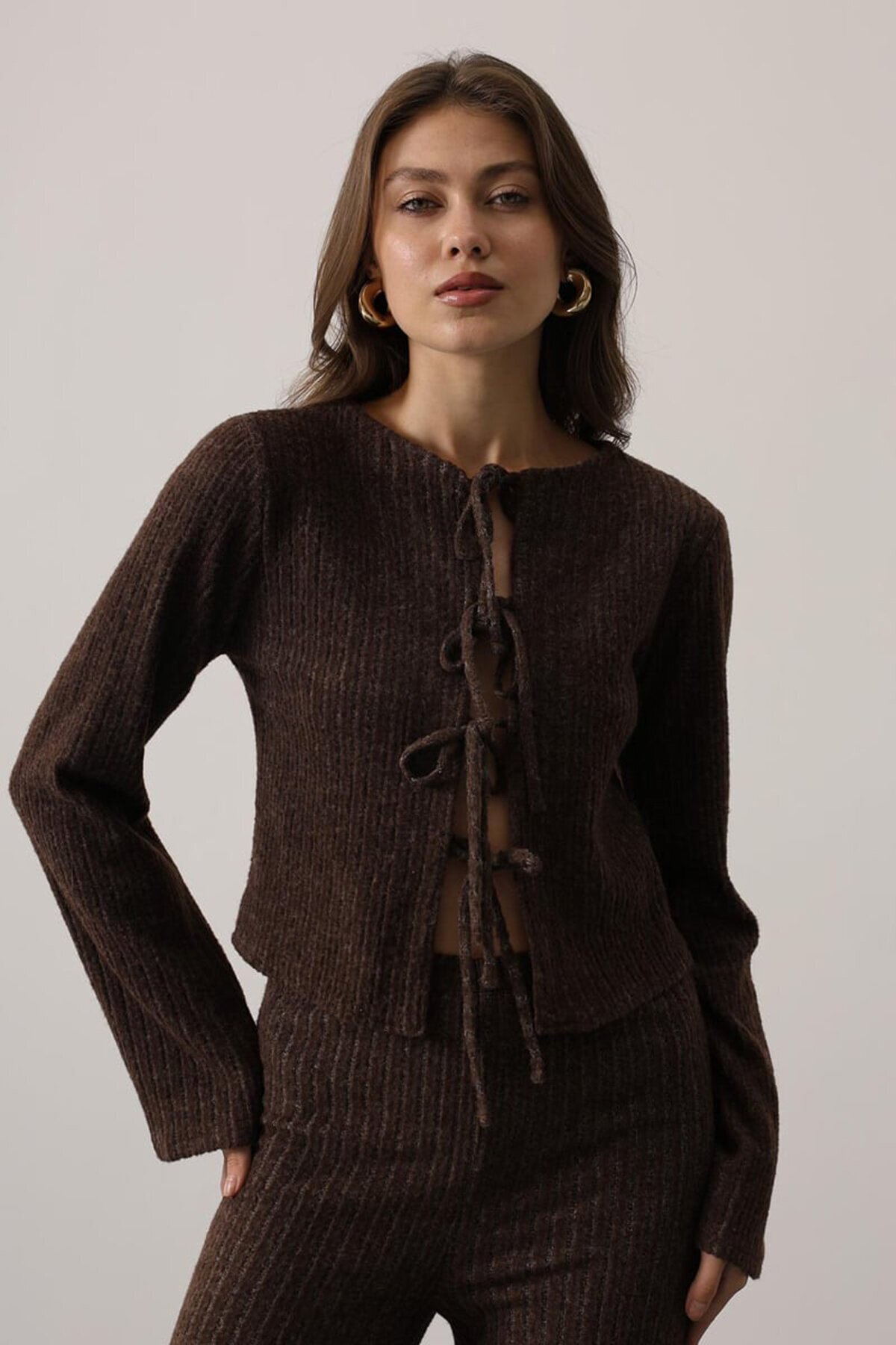 Bağcıklı Uzun Kollu Fiyonklu Triko Bluz