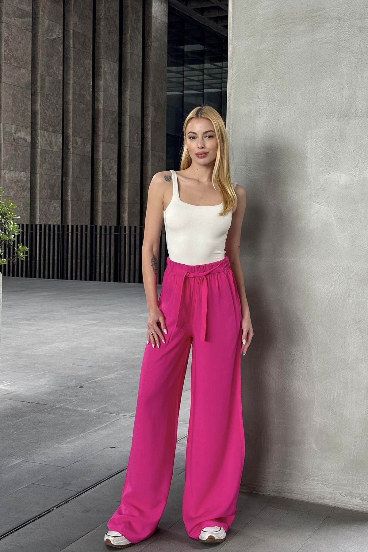 Fuşya Beli Lastikli Bağcıklı Yüksek Bel Bol Paça Pantolon