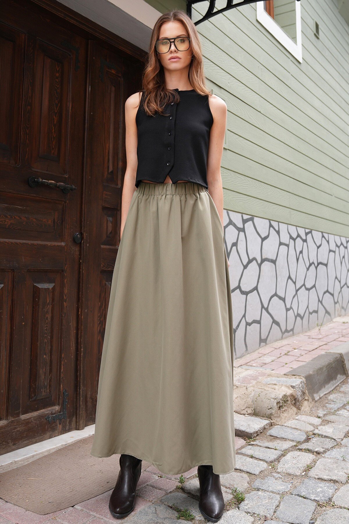 Beli Lastikli Kemer Detaylı Çift Cepli Midi Boy Etek