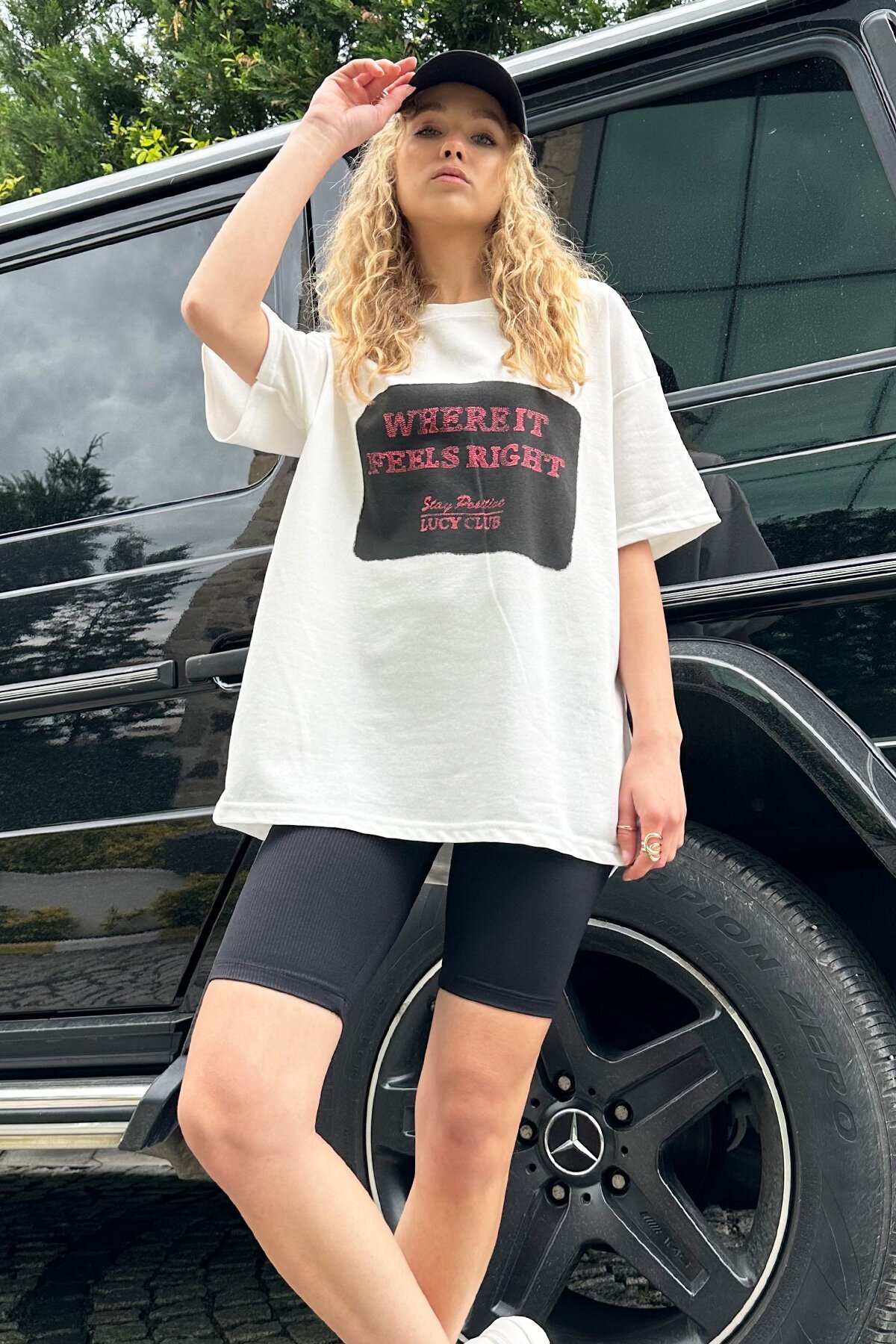 Siyah Bisiklet Yaka Baskılı Oversize T-Shirt
