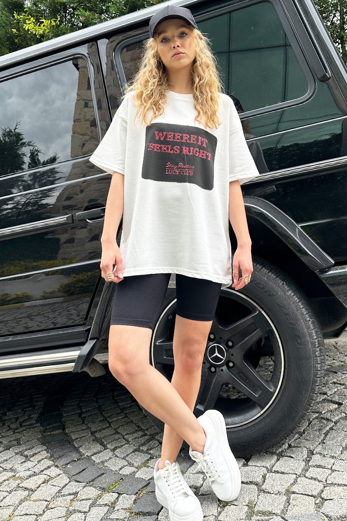 Siyah Bisiklet Yaka Baskılı Oversize T-Shirt