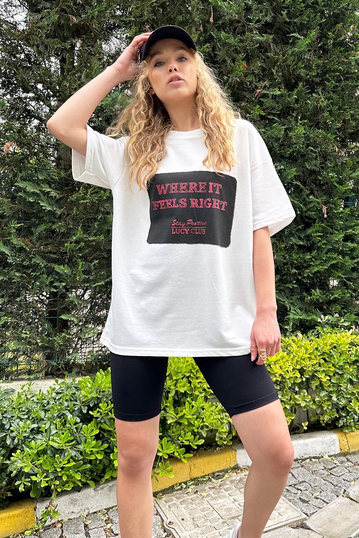 Siyah Bisiklet Yaka Baskılı Oversize T-Shirt