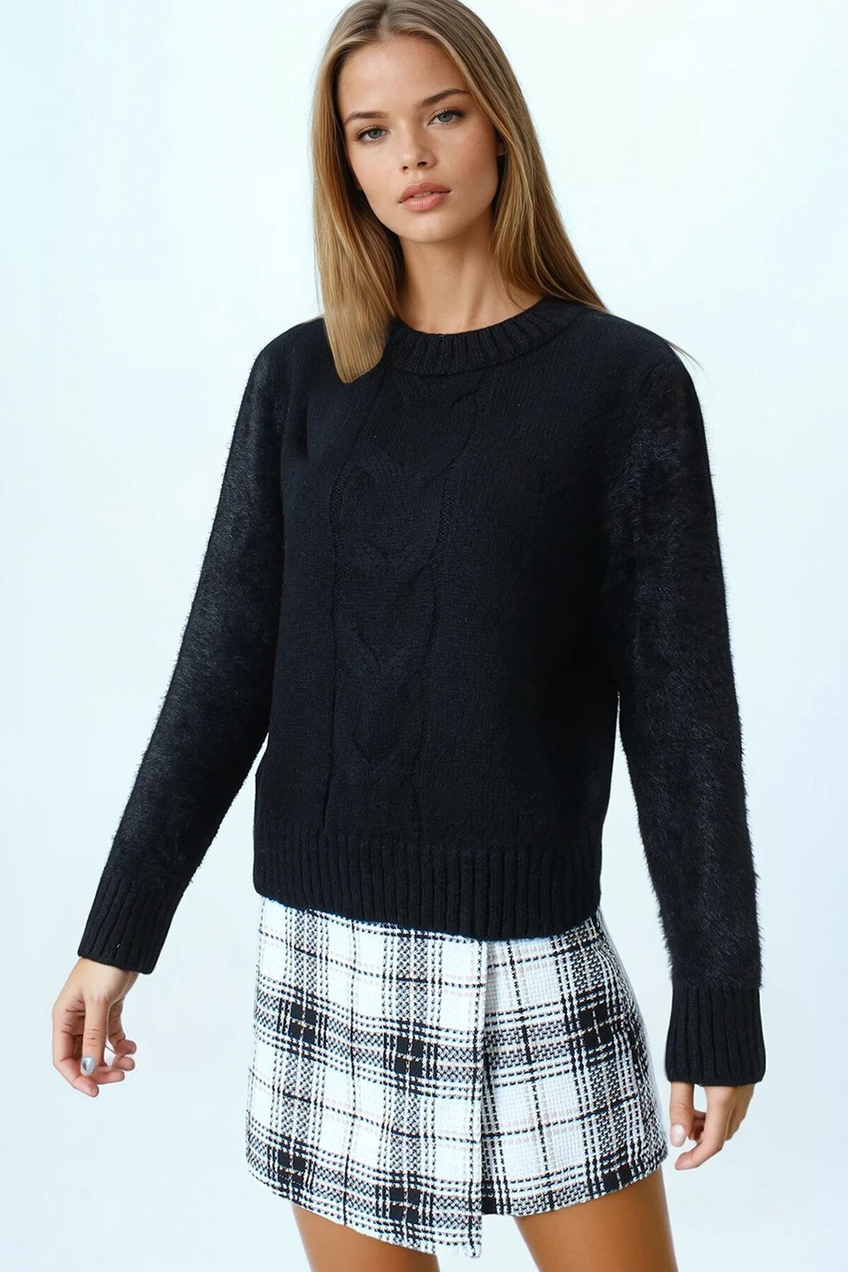 Bisiklet Yaka Bel Ve Kolları Ribana Detaylı Püsküllü Triko Kazak