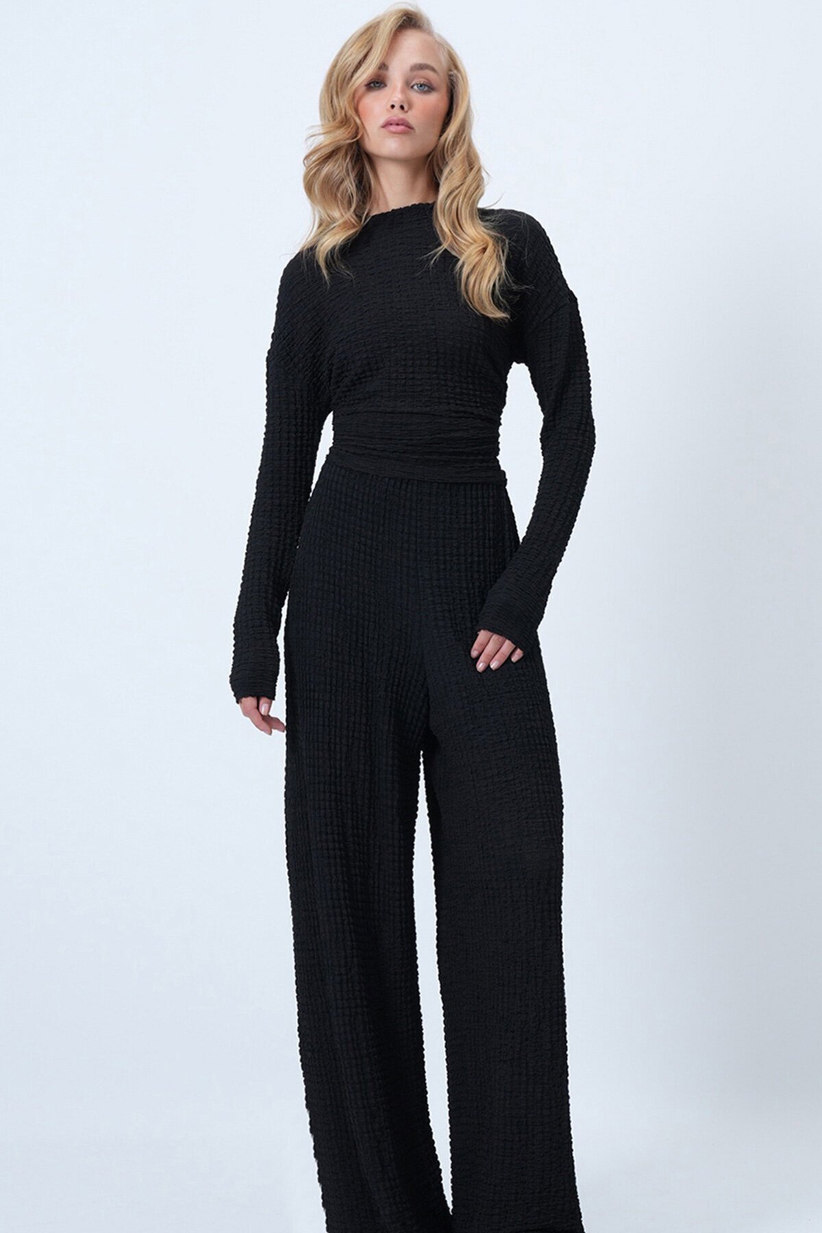 Bisiklet Yaka Beli Büzgülü Bürümcük Bluz Ve Pantolon Takım