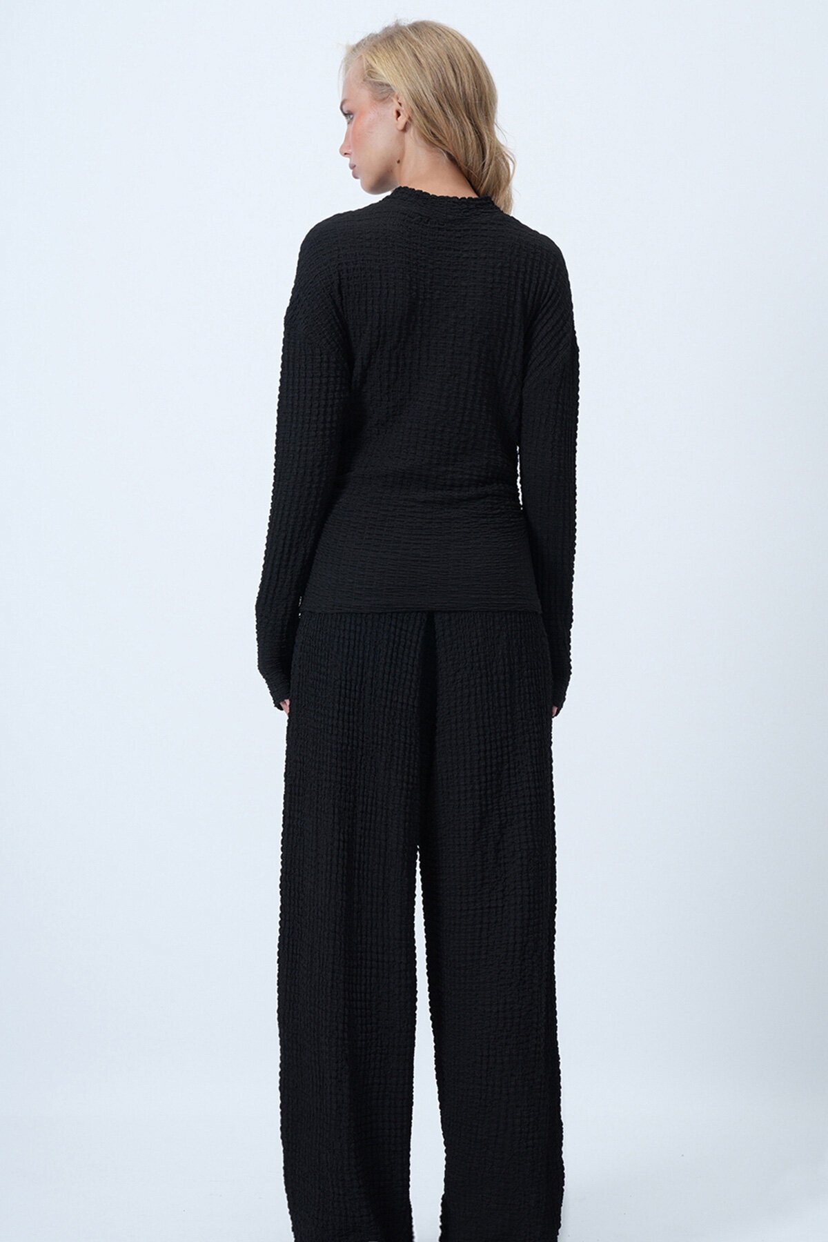 Bisiklet Yaka Beli Büzgülü Bürümcük Bluz Ve Pantolon Takım