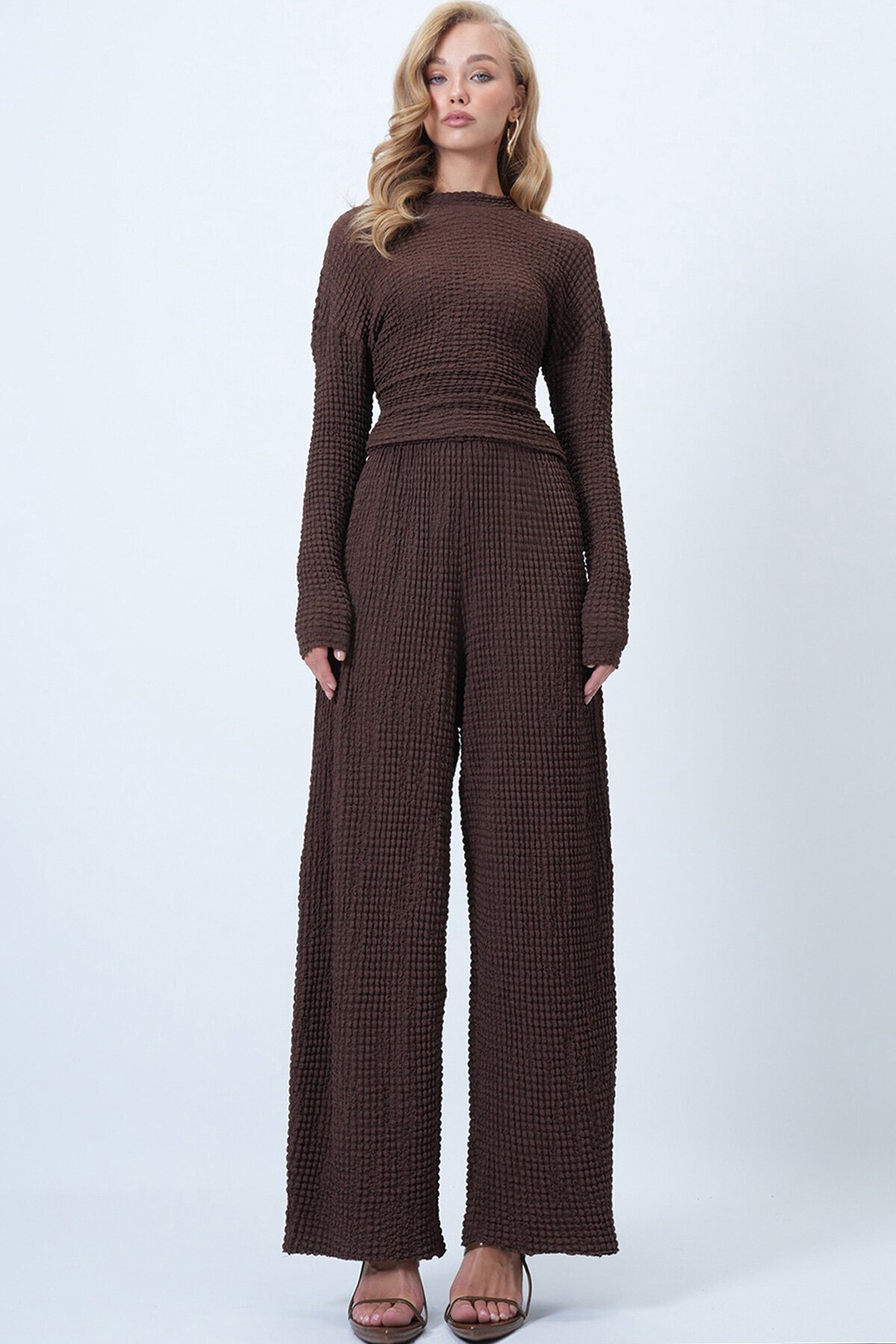 Bisiklet Yaka Beli Büzgülü Bürümcük Bluz Ve Pantolon Takım