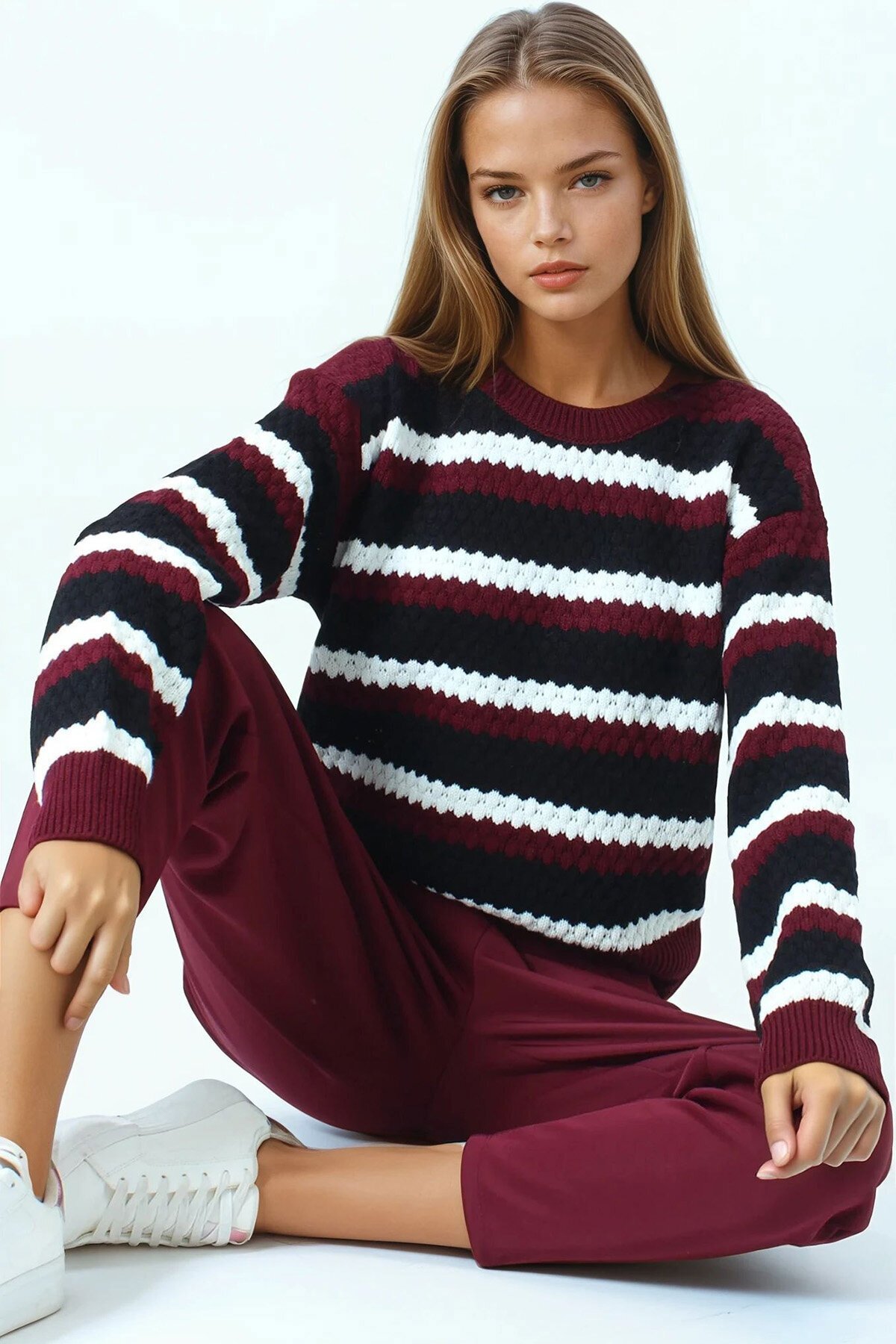 Bisiklet Yaka Çizgili Desenli Triko Kazak