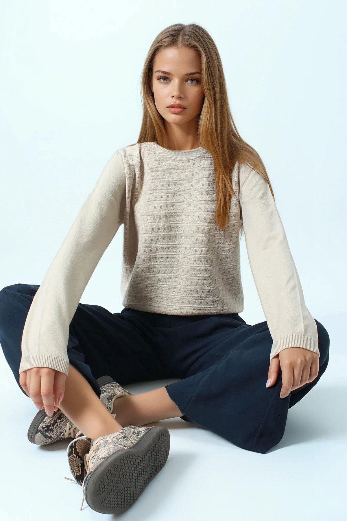 Bisiklet Yaka Dokulu Örgü Desenli Uzun Kollu Triko Bluz