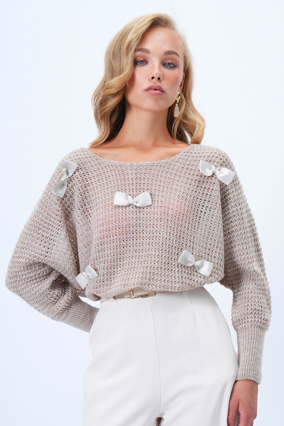 Bisiklet Yaka Fiyonk Detaylı Triko Bluz