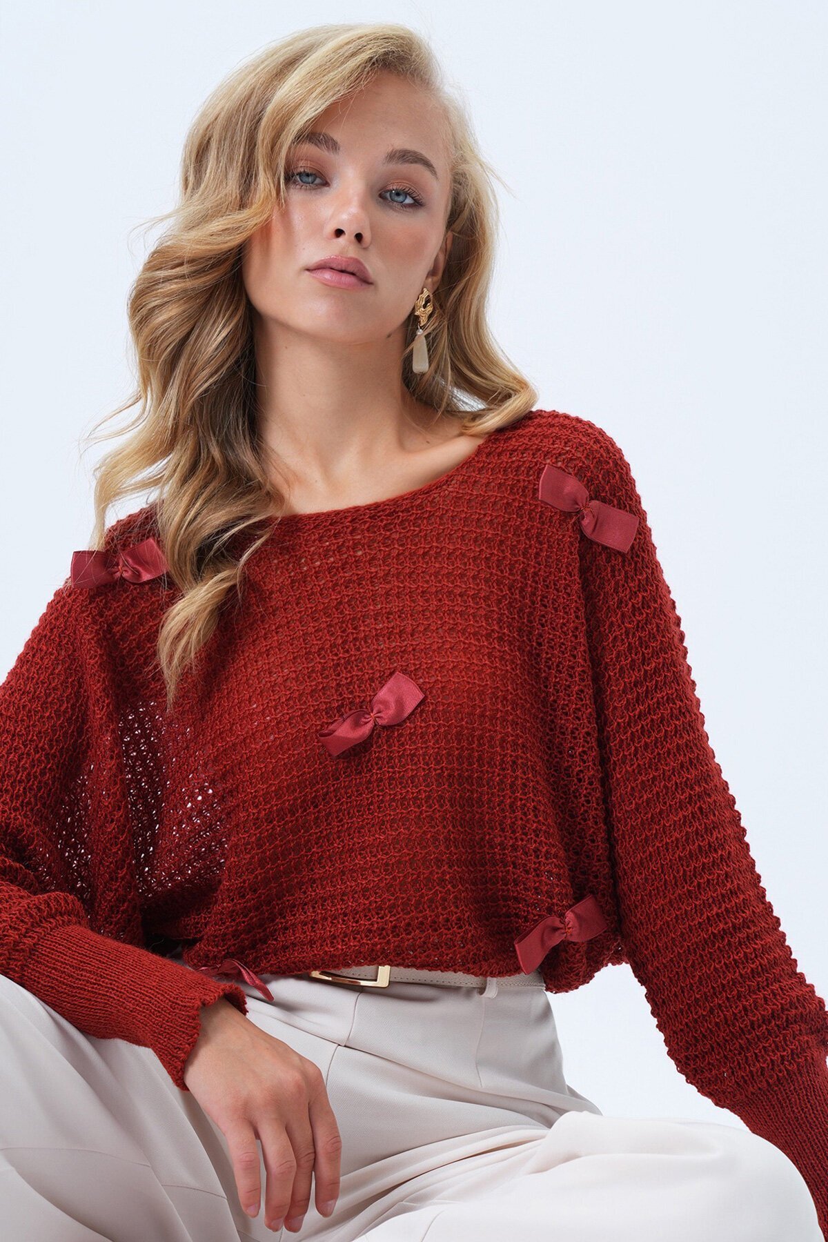 Bisiklet Yaka Fiyonk Detaylı Triko Bluz