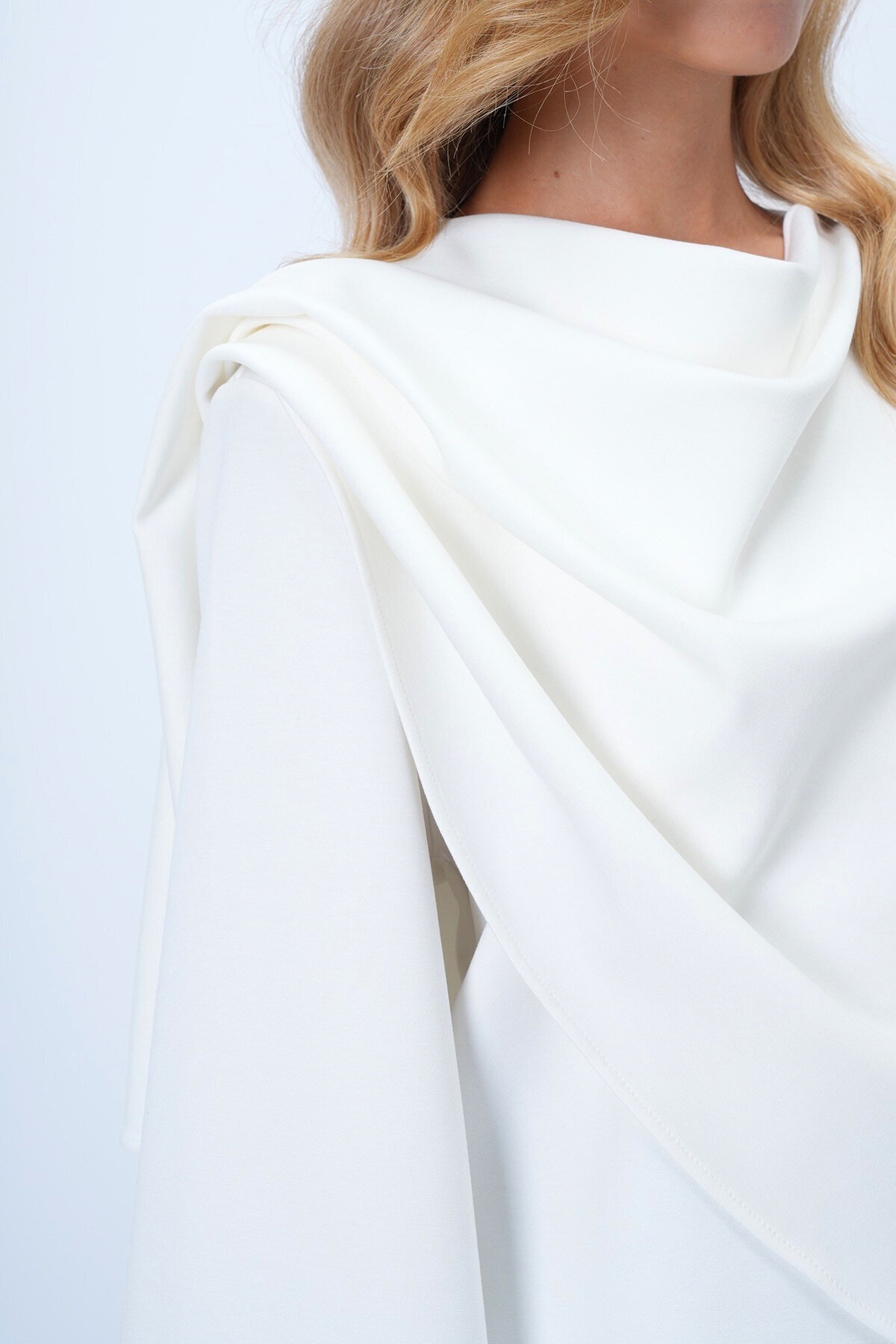 Bisiklet Yaka Kendinden Şal Detaylı Geniş Kesim Tasarım Bluz