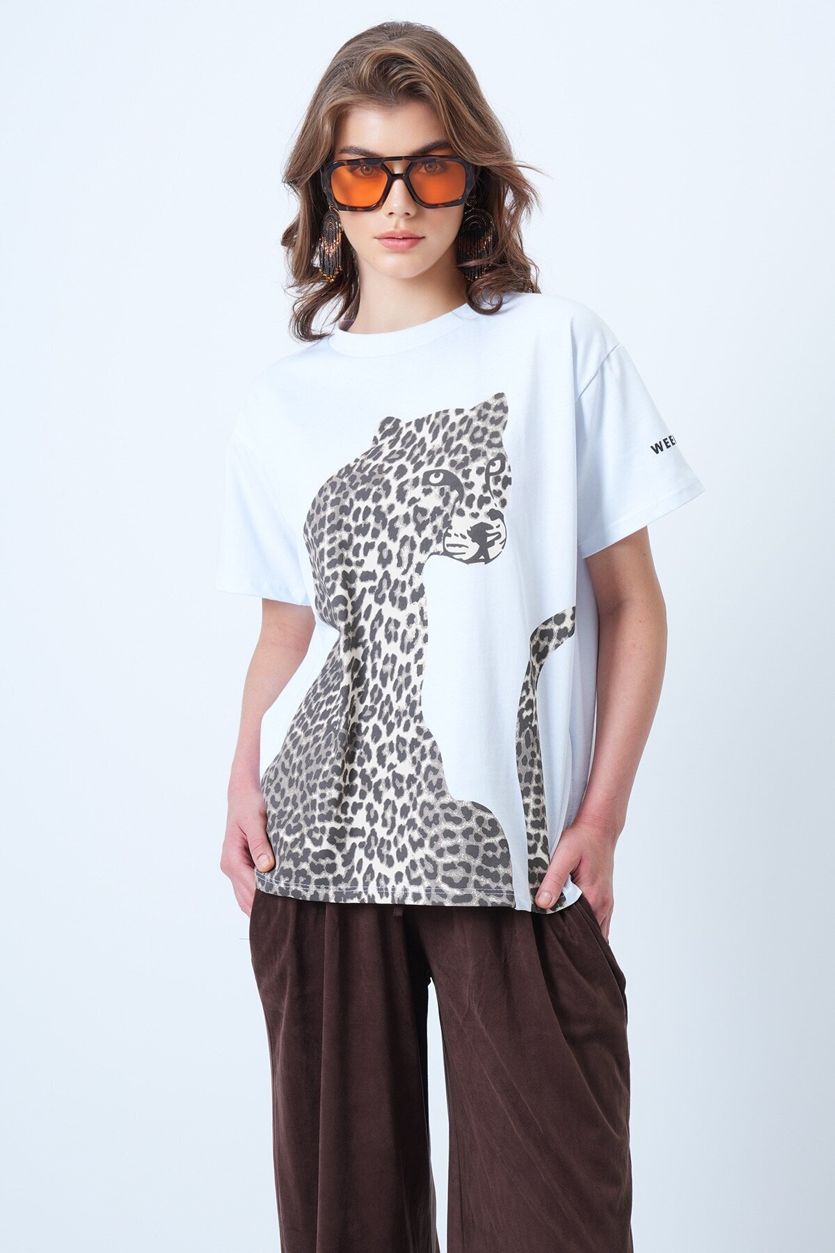 Bisiklet Yaka Leopar Baskılı Pamuk T-Shirt