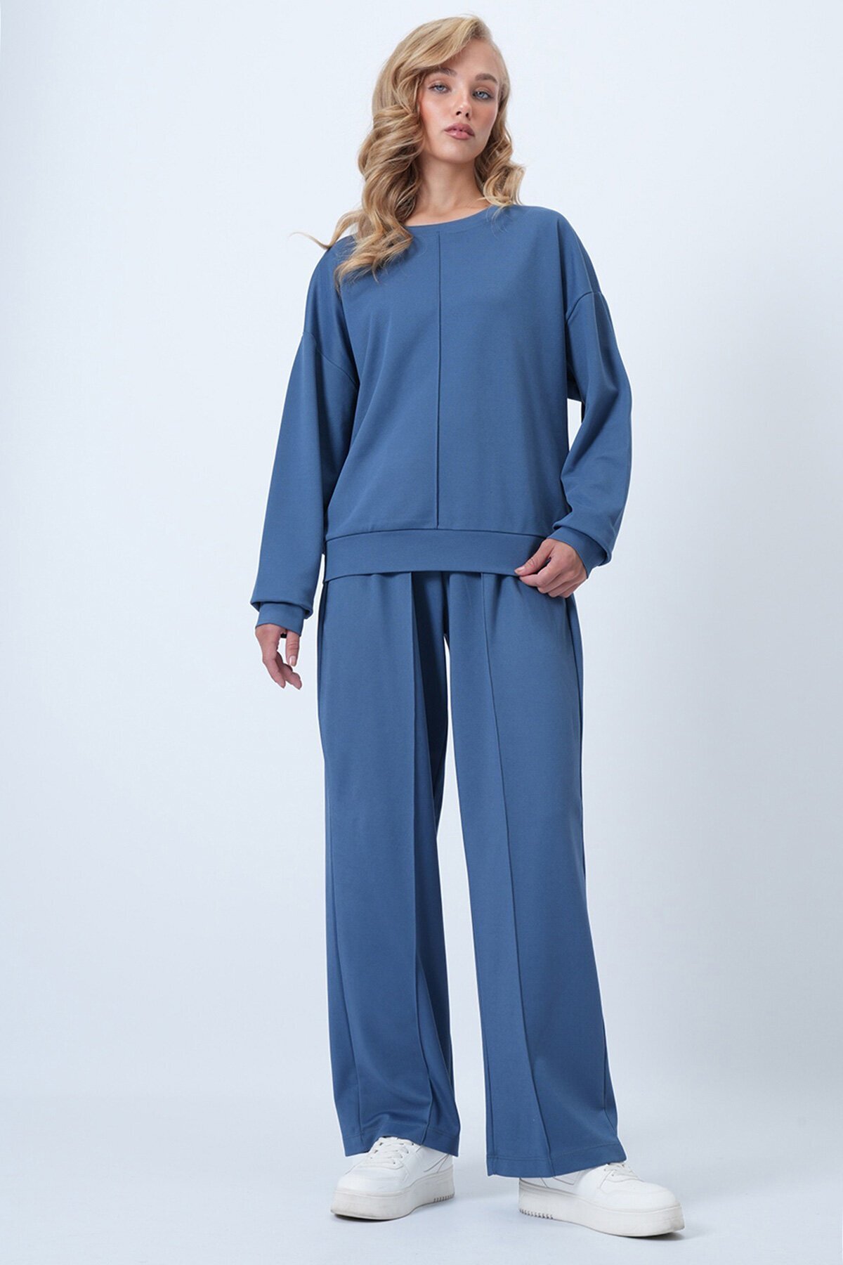 Bisiklet Yaka Önü Nervür Dikişli Bluz Ve Çift Cepli Çimalı Pantolon Takım