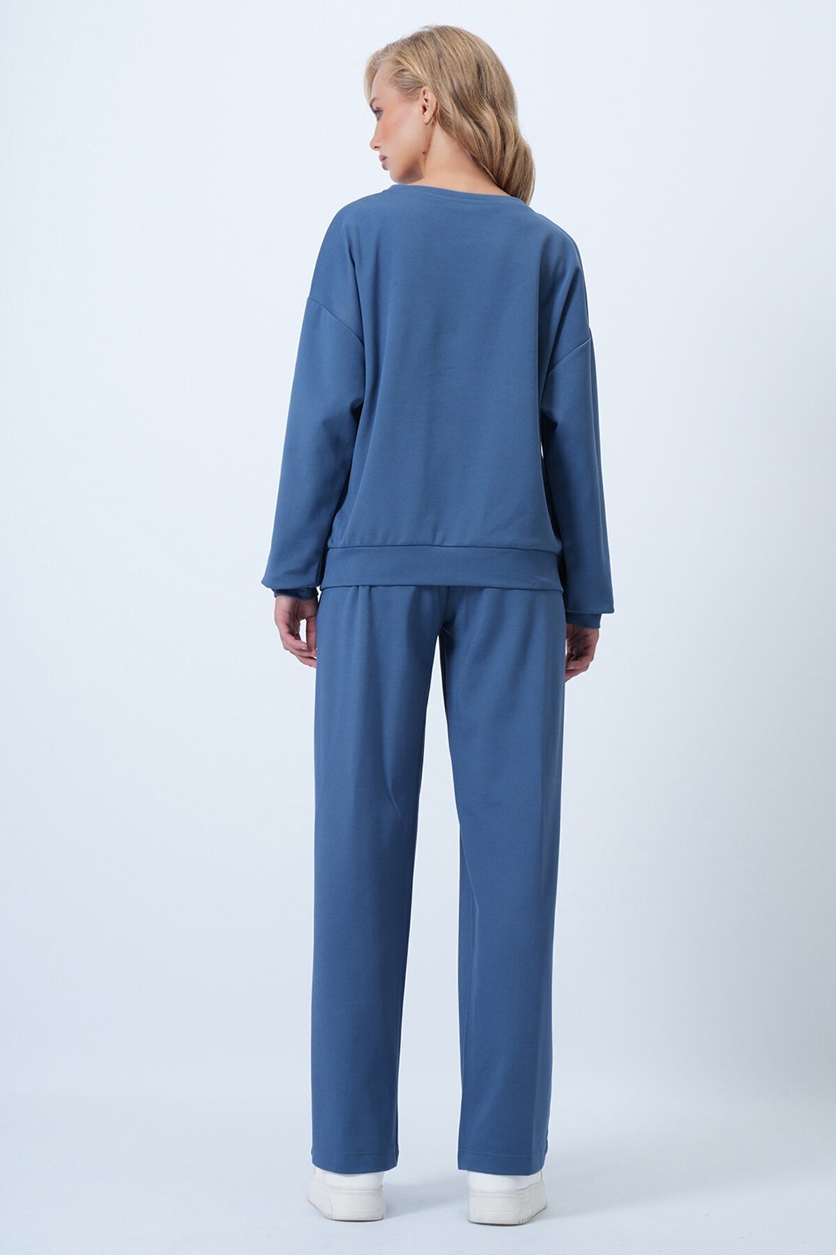 Bisiklet Yaka Önü Nervür Dikişli Bluz Ve Çift Cepli Çimalı Pantolon Takım